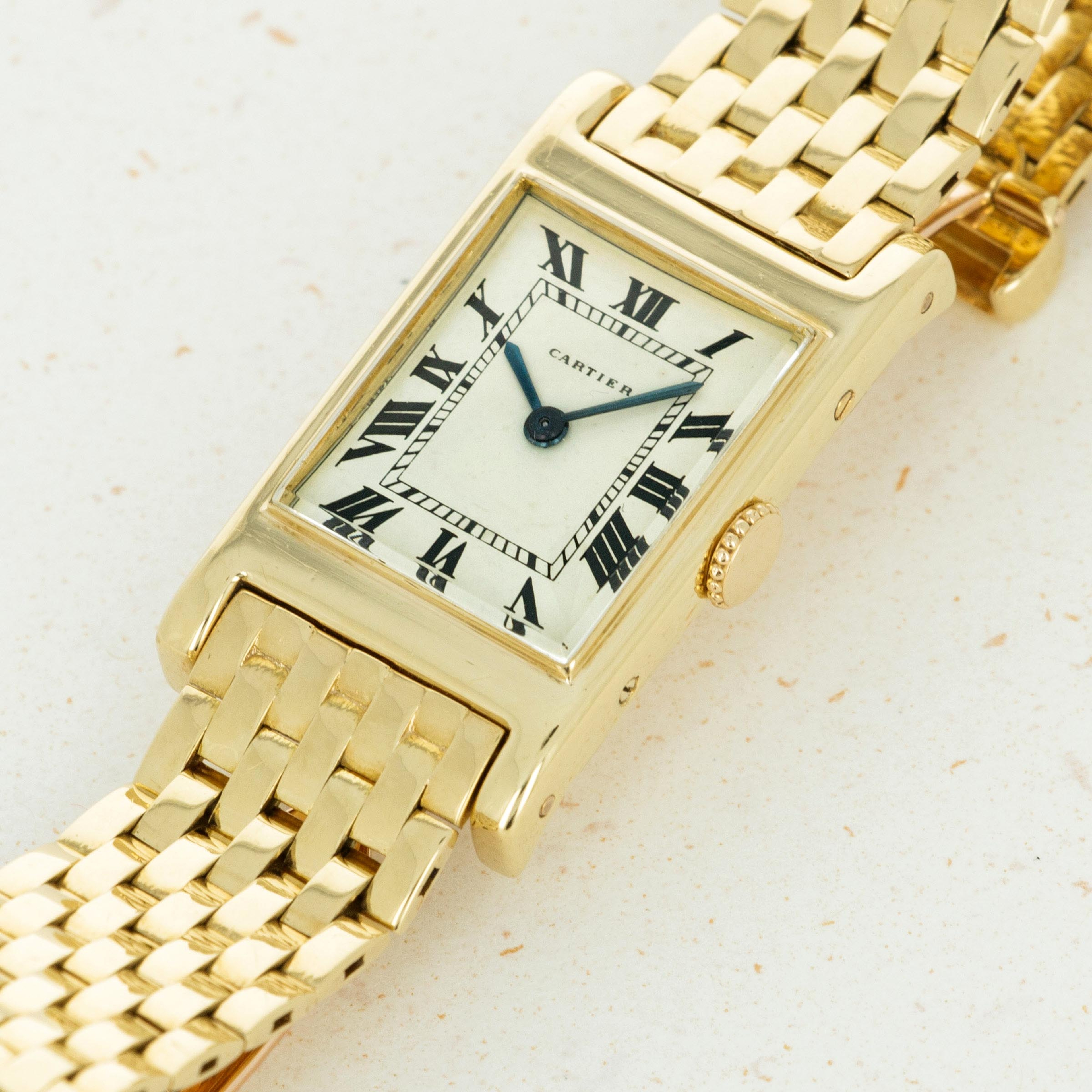 Gold Construction With an 18ct yellow gold case featuring distinctive beak-shaped lugs and an 18ct yellow gold bracelet, this vintage Tank Bec d' Aigle carries plenty of wrist presence.