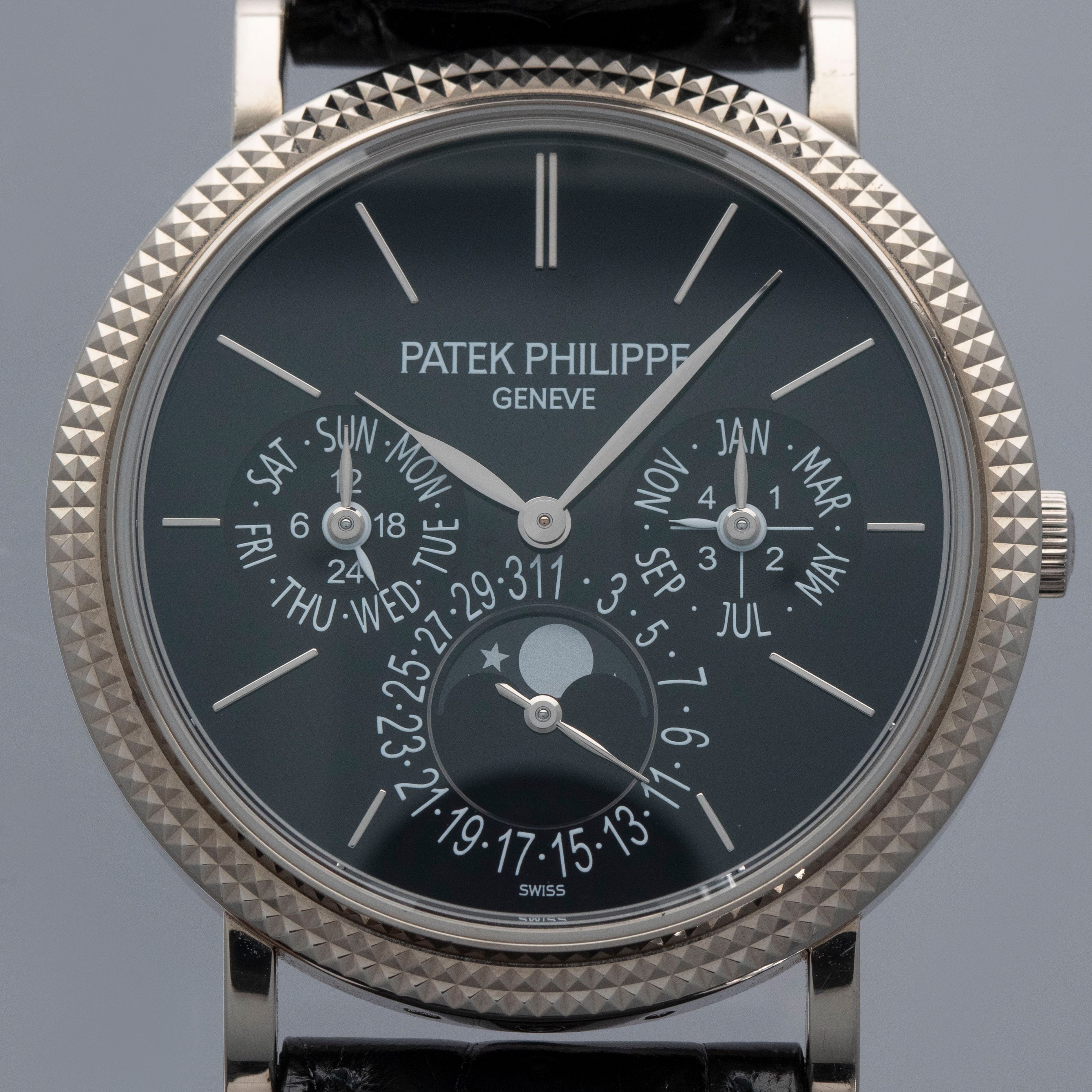 PATEK PHILIPPEのイベント限定のノベルティセット Patek Philippe Perpetual Calendar 5139G-010 Hobnail Bezel Black