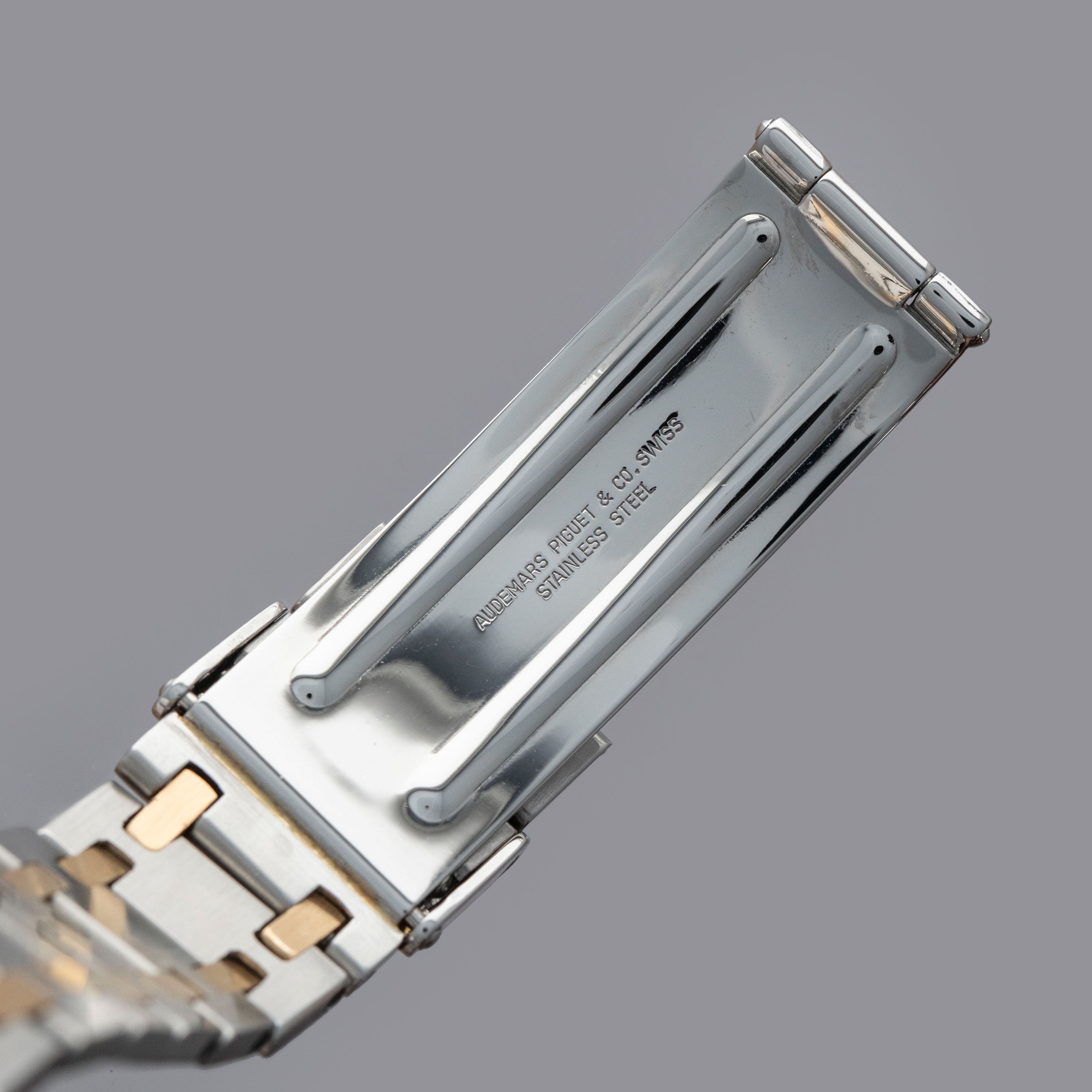 AUDEMARS PIGUET ROYAL OAK DAY-DATE 25572SA OWL TWO-TONE | Auctions