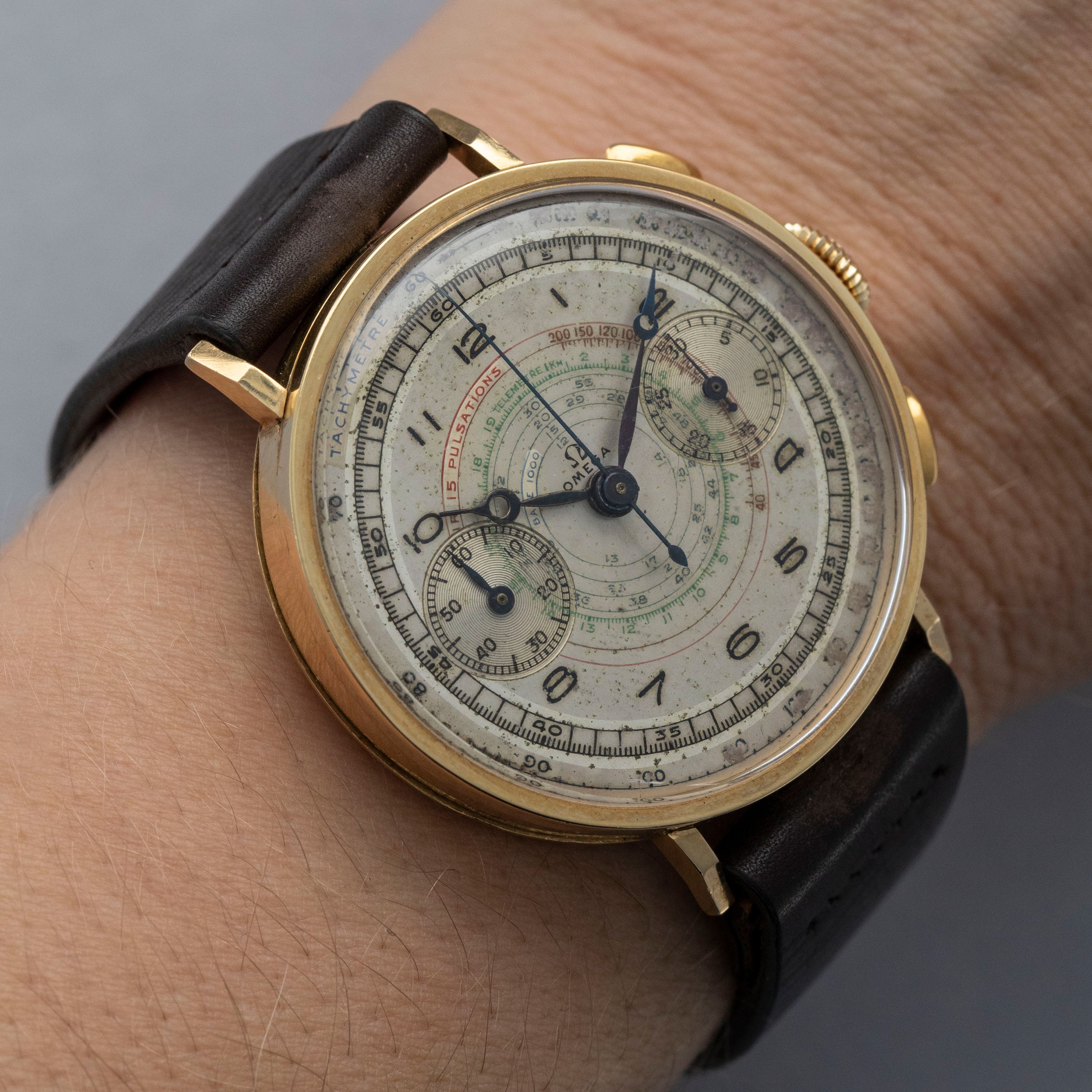 Omega 987 Chronograph 33.3 Movement Mult-Tone Telemeter Dial 18k