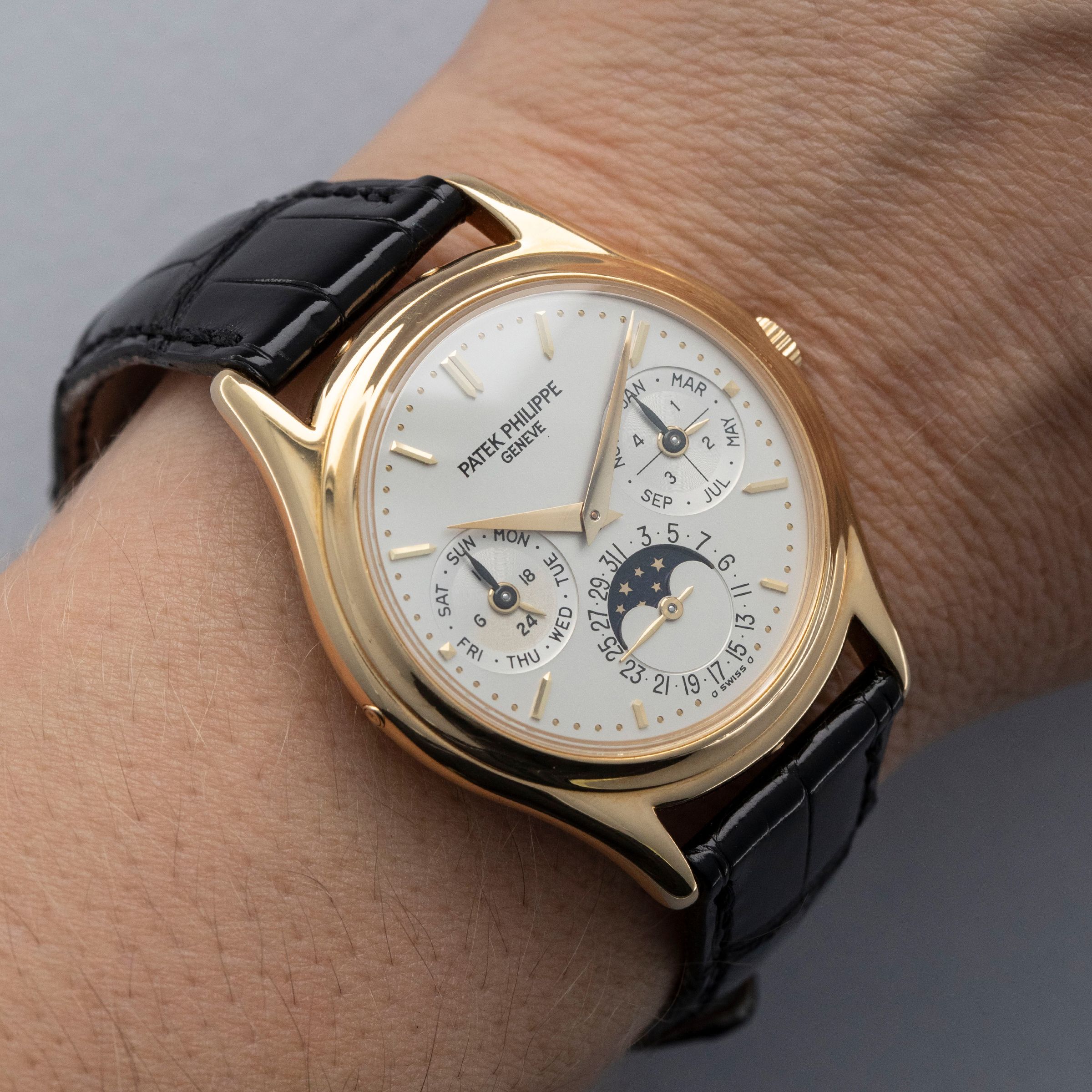 Patek Philippe Perpetual Calendar 3940J 18k YG | Auctions | Loupe This