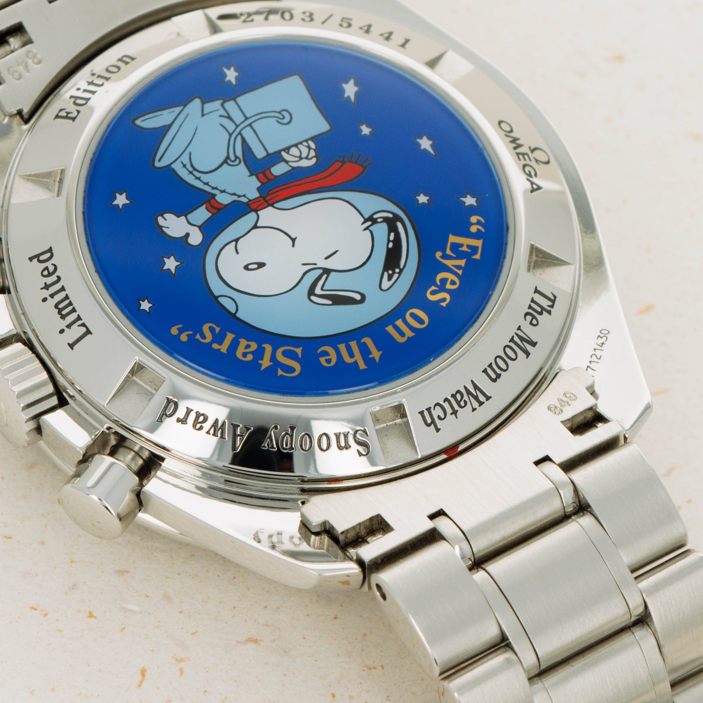 Omega speedmaster snoopy clearance eyes on the stars