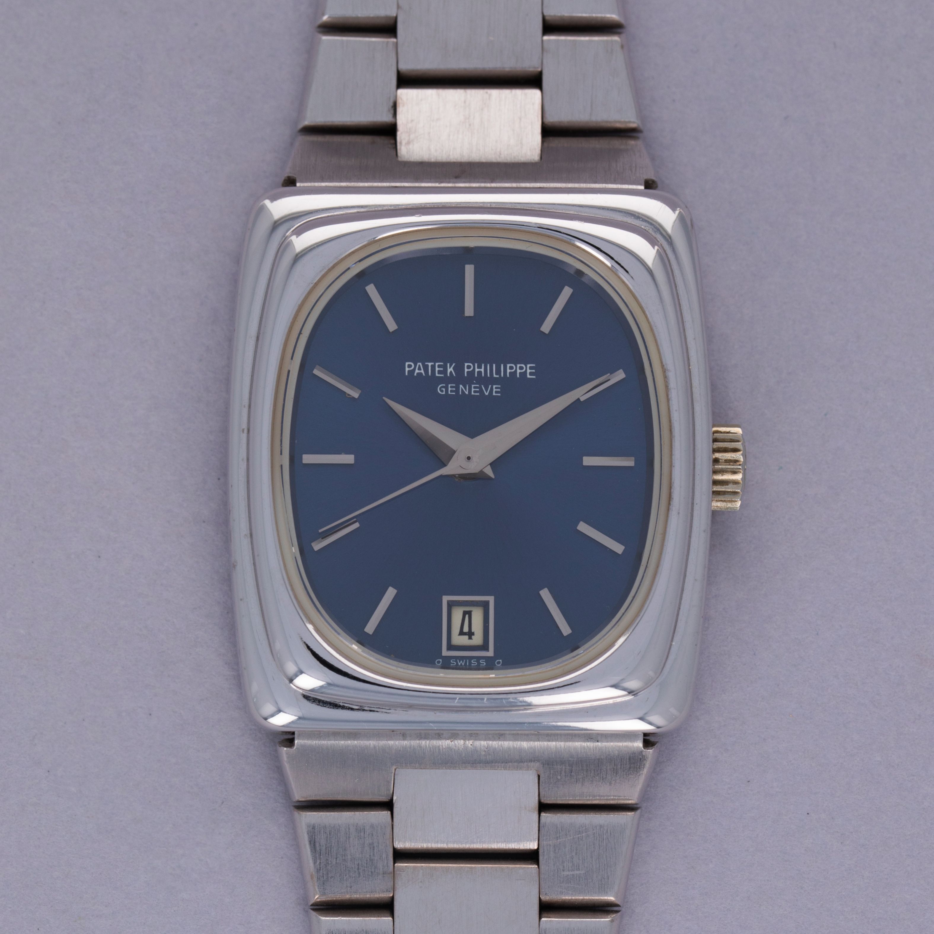Patek Philippe Beta 21 Quartz Blue Dial 18k WG with Box and