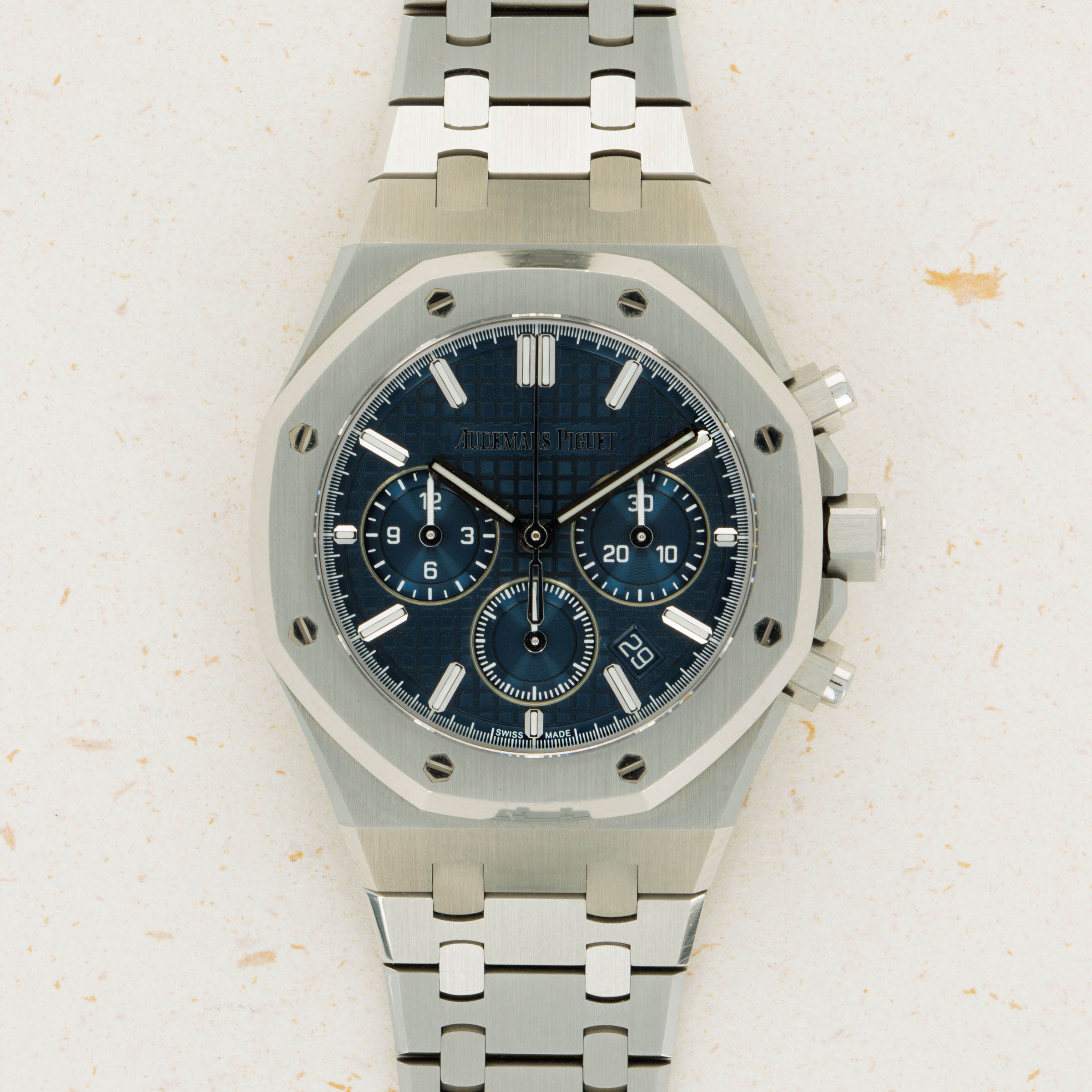 Audemars piguet royal on sale oak chronograph blue dial