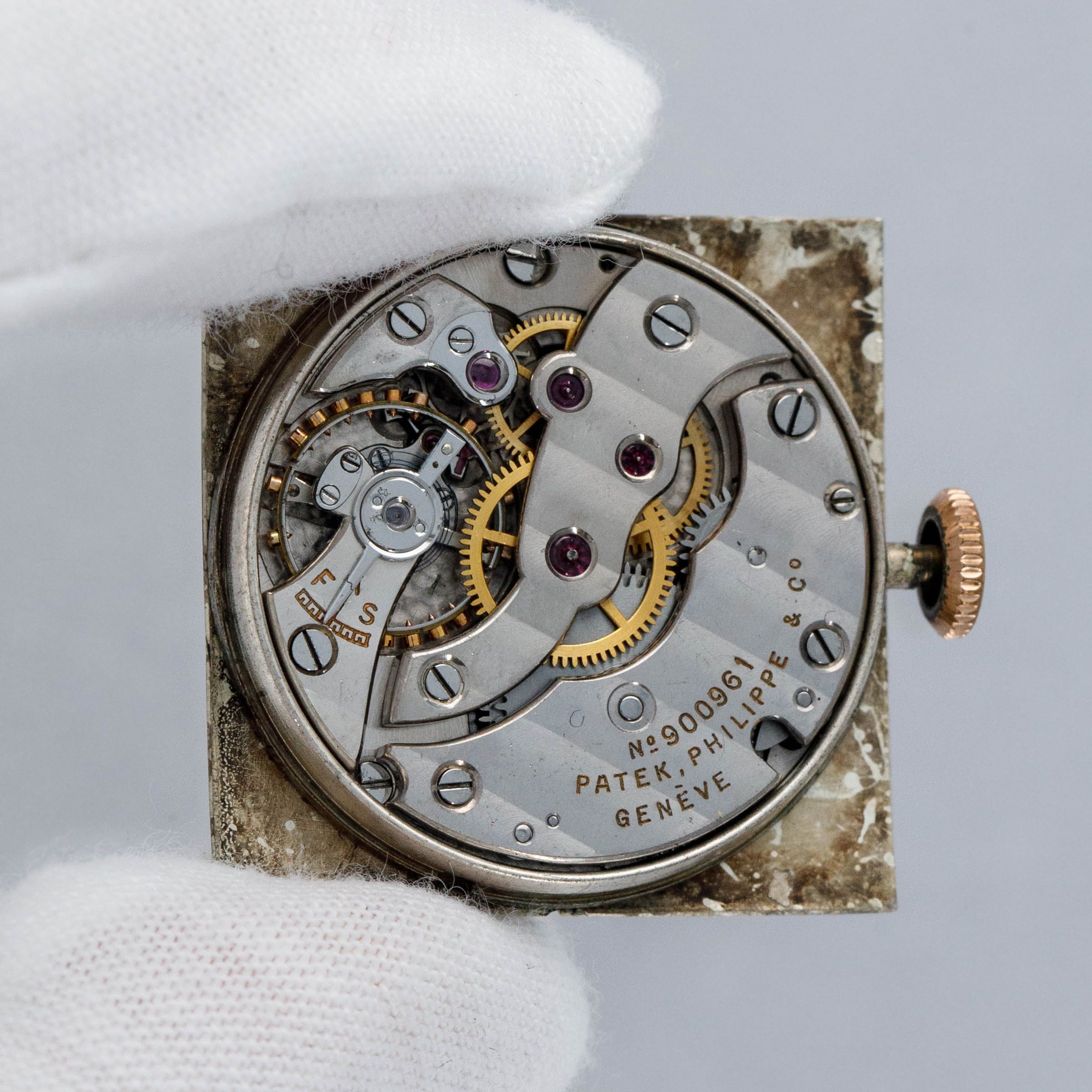 Patek Philippe 1432 Square Shaped 18k YG | Auctions | Loupe This