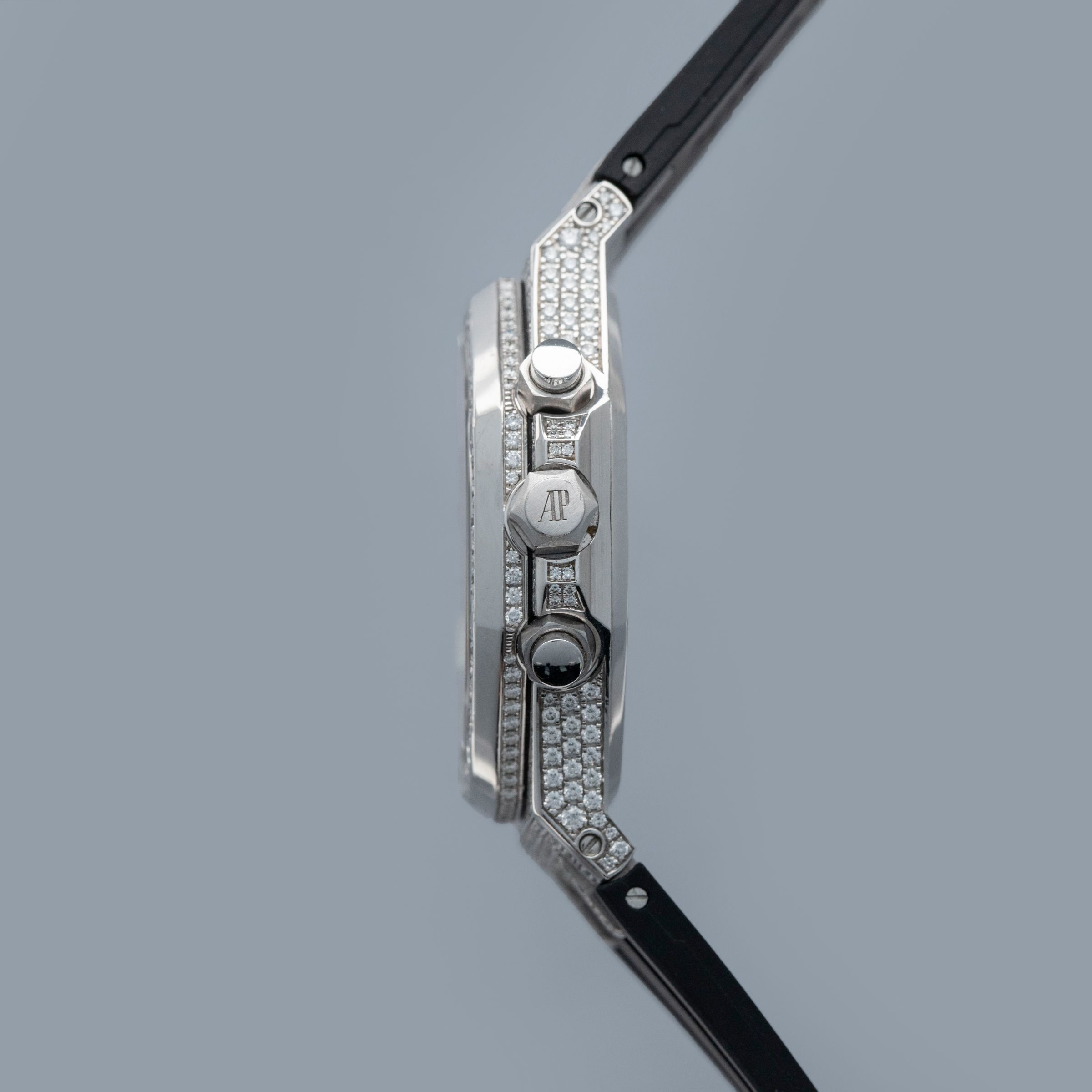 Audemars Piguet Royal Oak Chronograph 26068BC.ZZ.D002CR.01 Pave