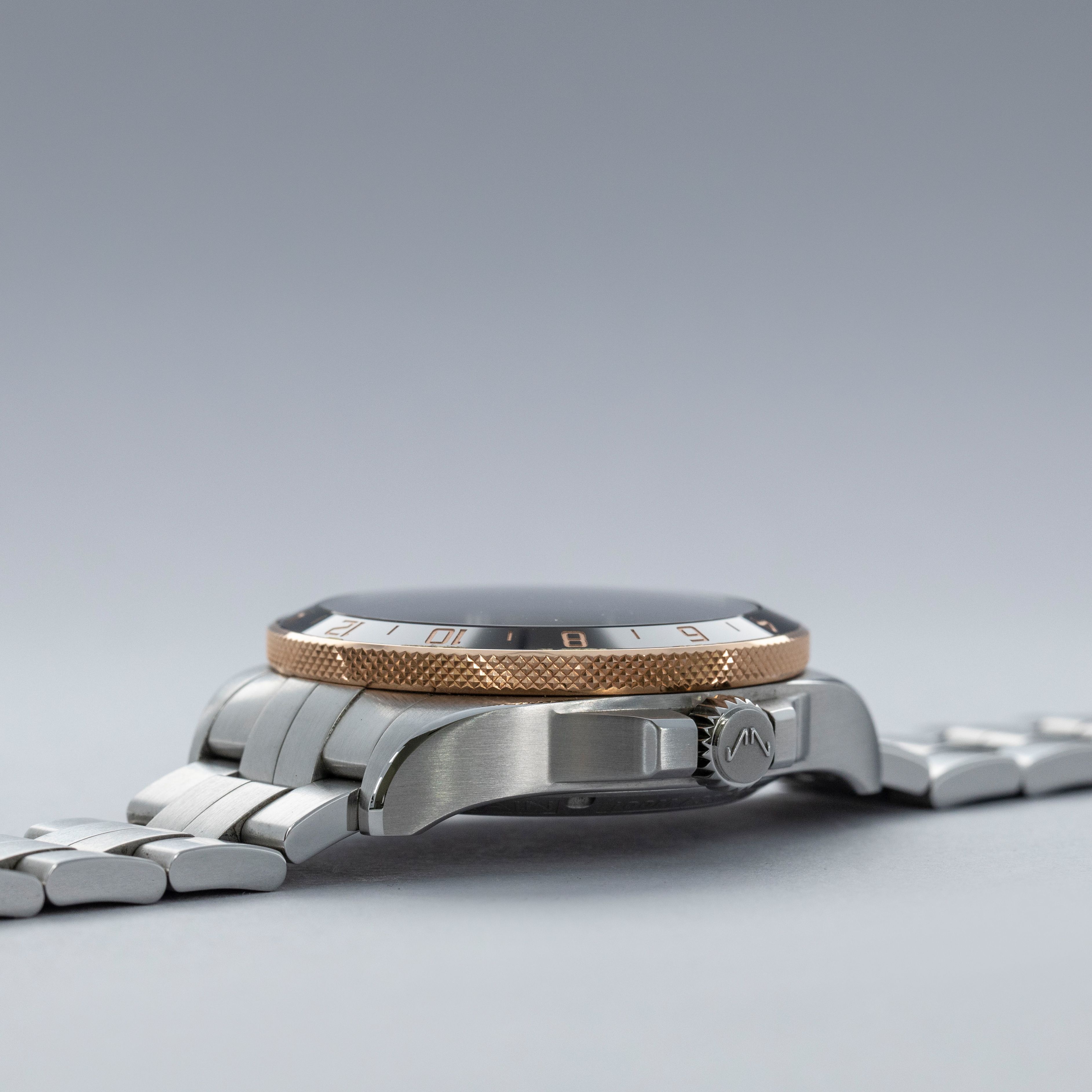 Norqain Adventure Neverest GMT 41mm NN1100 Limited Edition Two