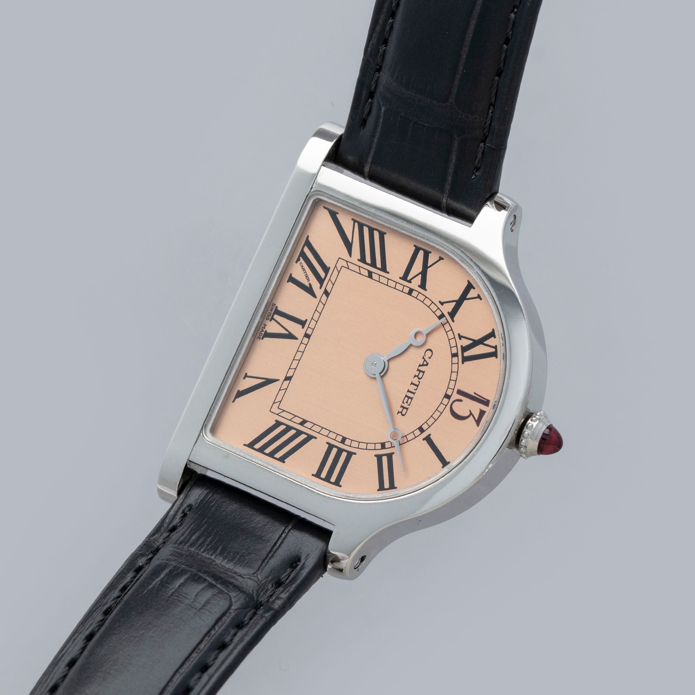 (希少モデル) CLOWAT fr Cartier ローマ数字 Cartier Roadster XL Men's Watch Black Dial 43mm Iced Out 6ct