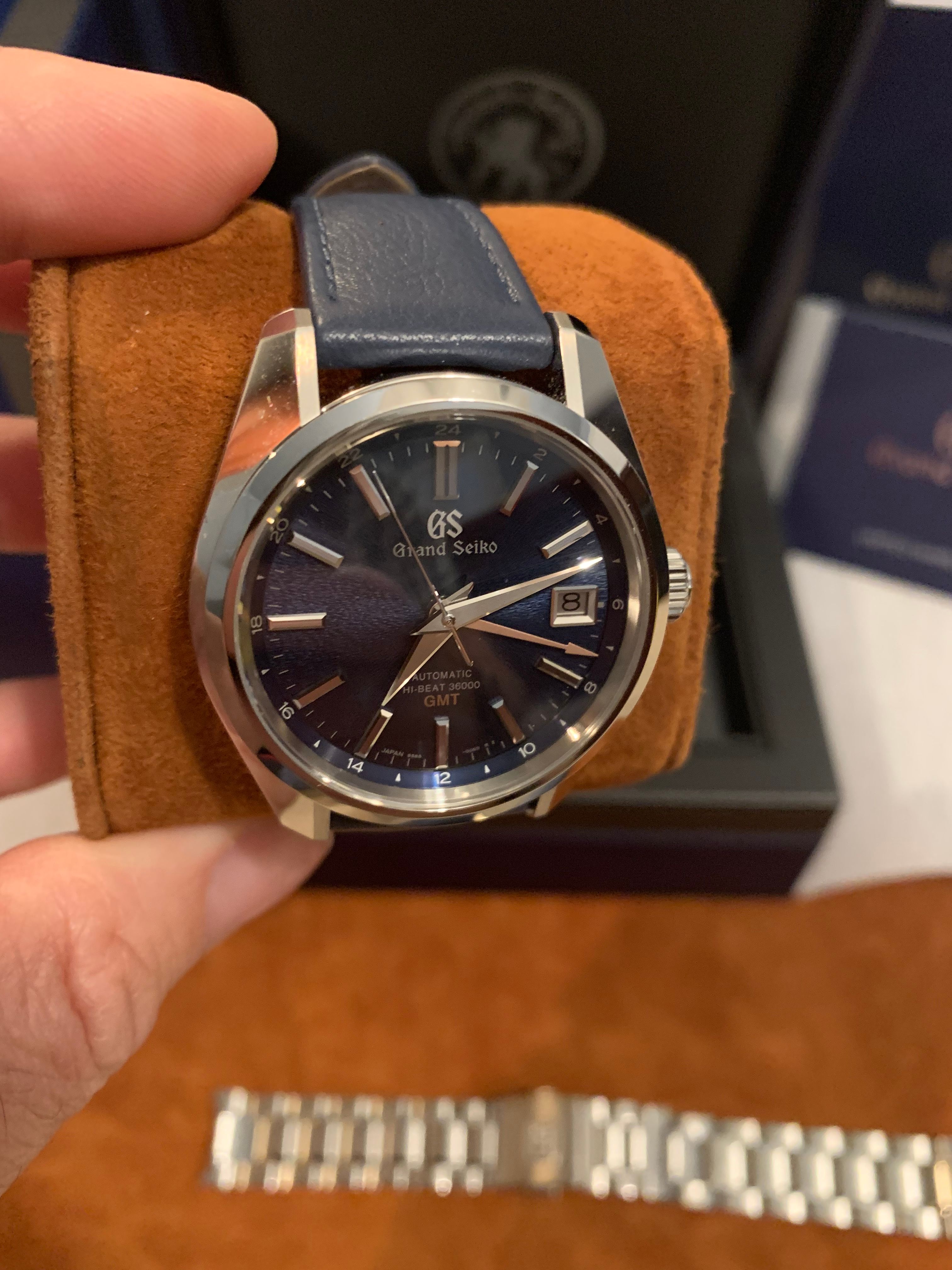 Grand Seiko SBGJ235 #WatchFamforUkraine | Auctions | Loupe This