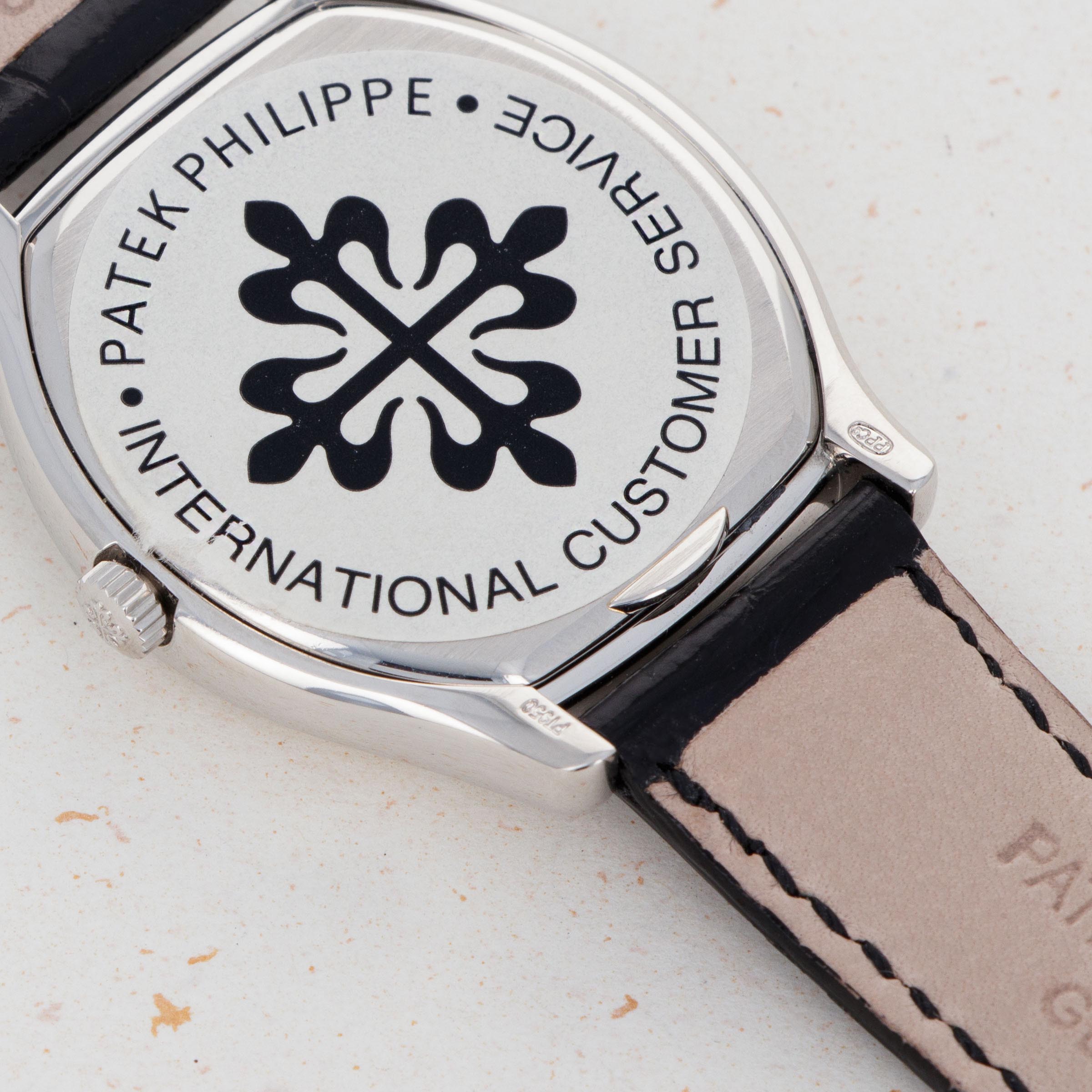 Patek Philippe 5040P-014 Perpetual Calendar | Auctions | Loupe This