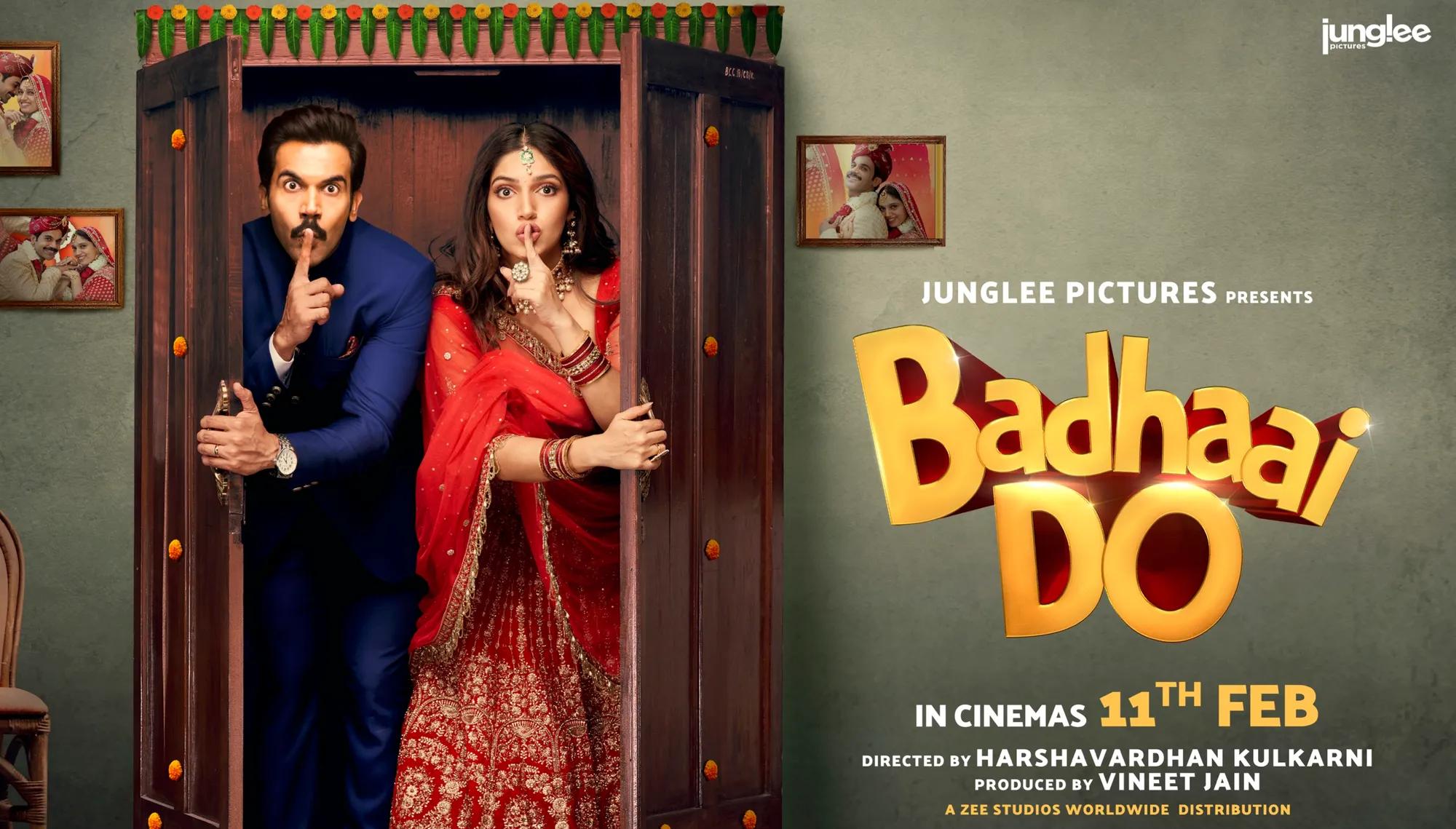 Rajkummar Rao, Bhumi Pednekar et al. are posing for a picture