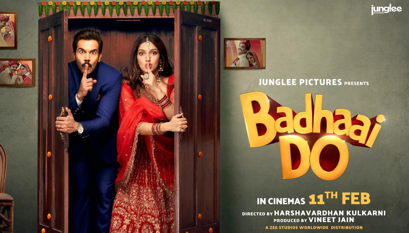 Rajkummar Rao, Bhumi Pednekar et al. are posing for a picture