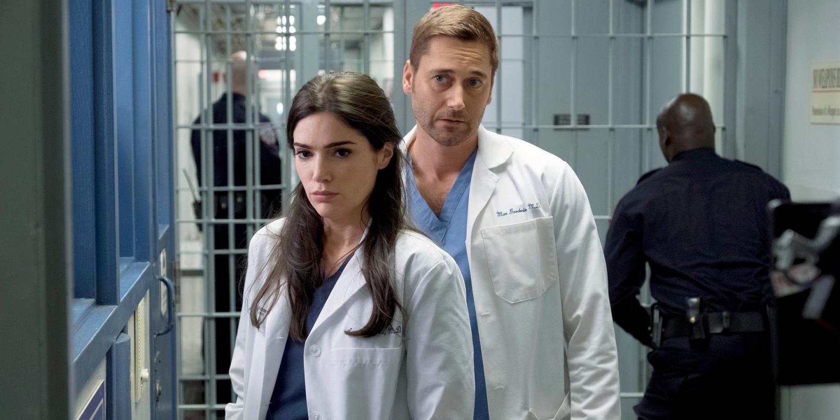 Janet Montgomery og Ryan Eggold i New Amsterdam