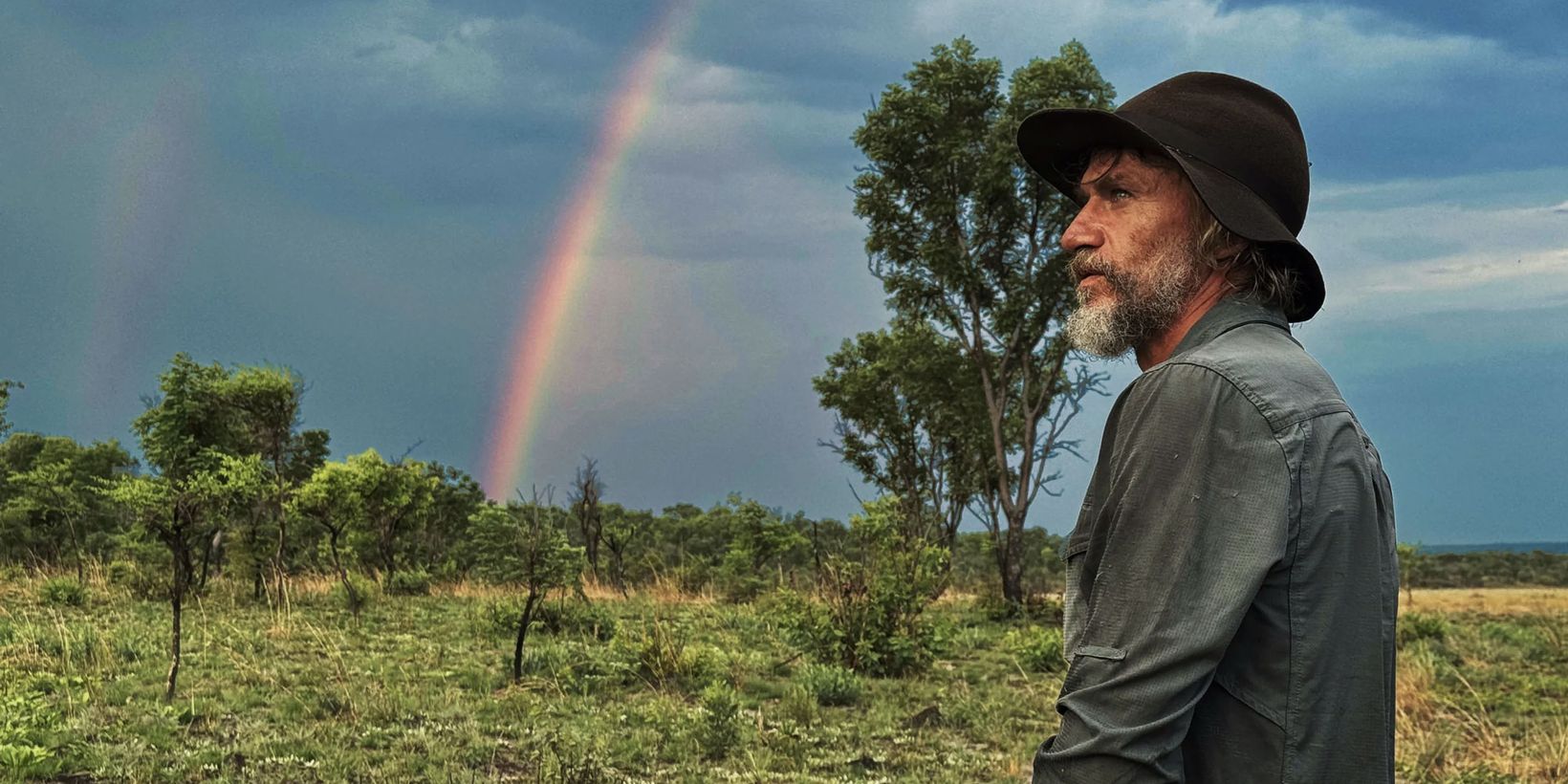 Stillbilde fra Ghost Elephants