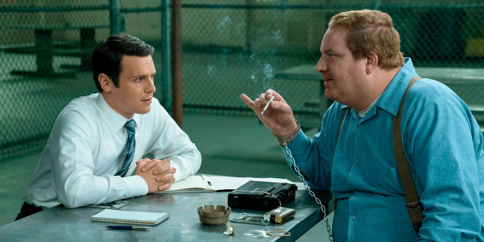 Jonathan Groff og Happy Anderson i Mindhunter sesong 1