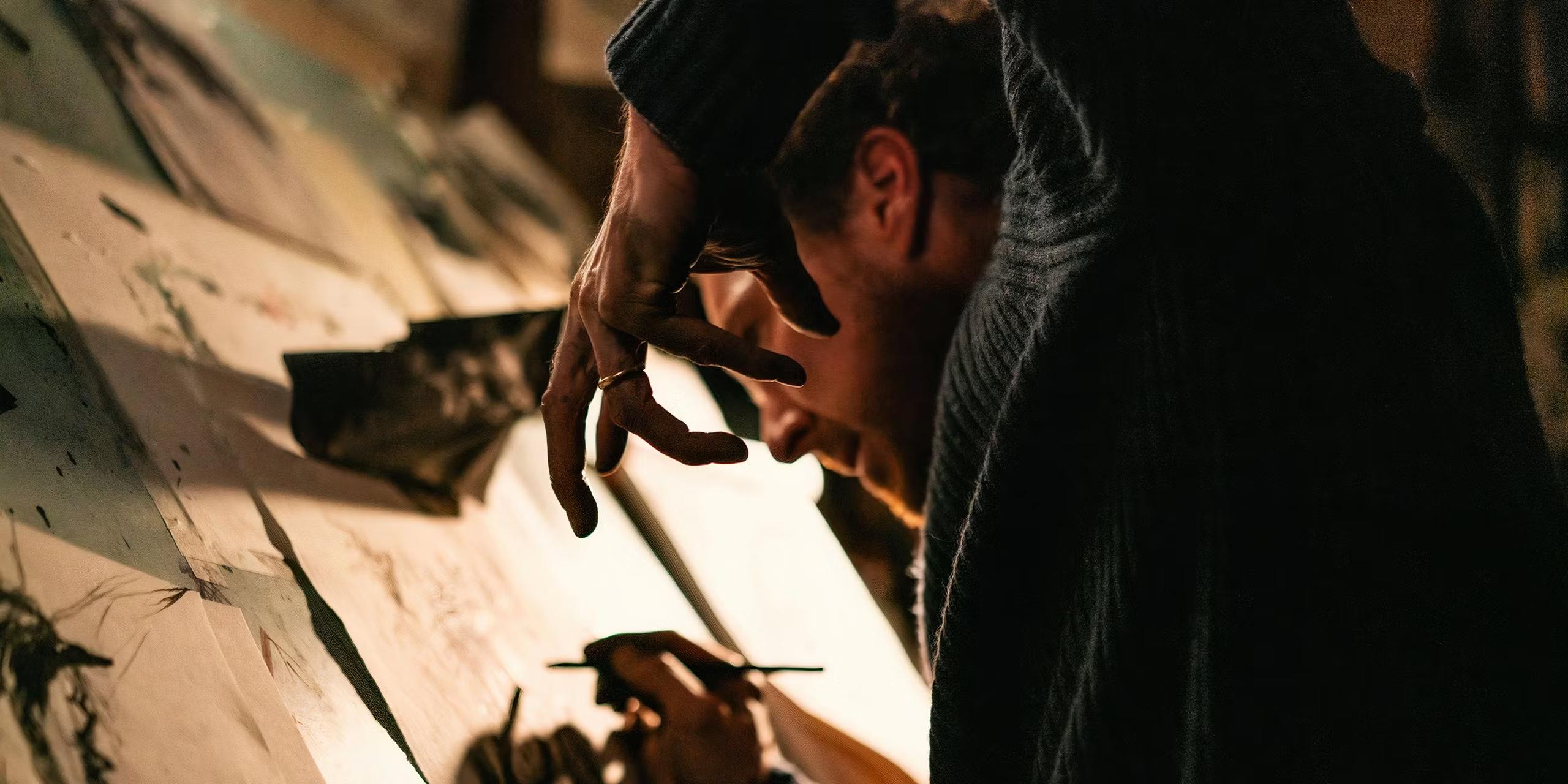 Bilde fra 'The Thing With Feathers'