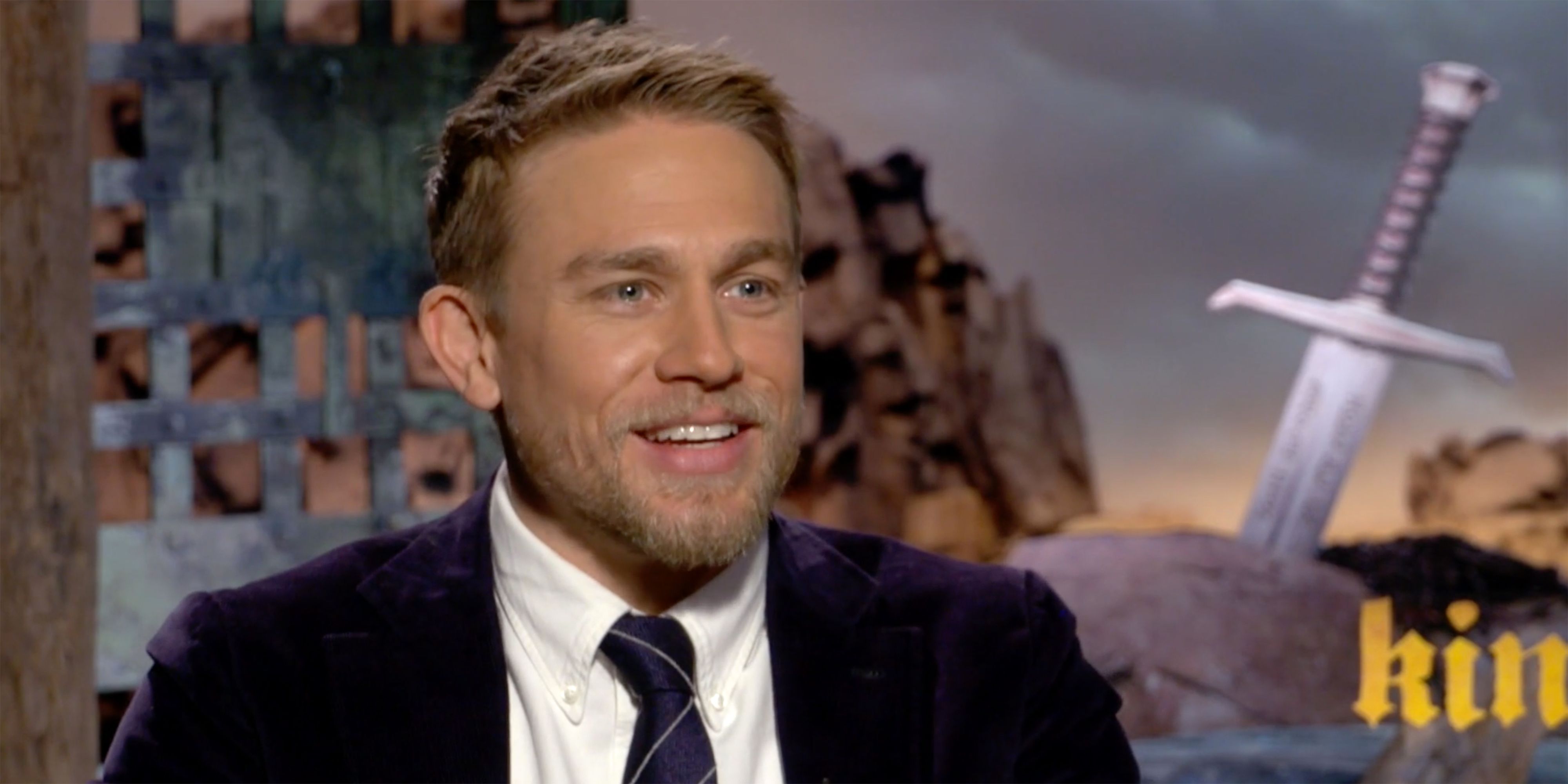 Charlie Hunnam i King Arthur: Legend of the Sword