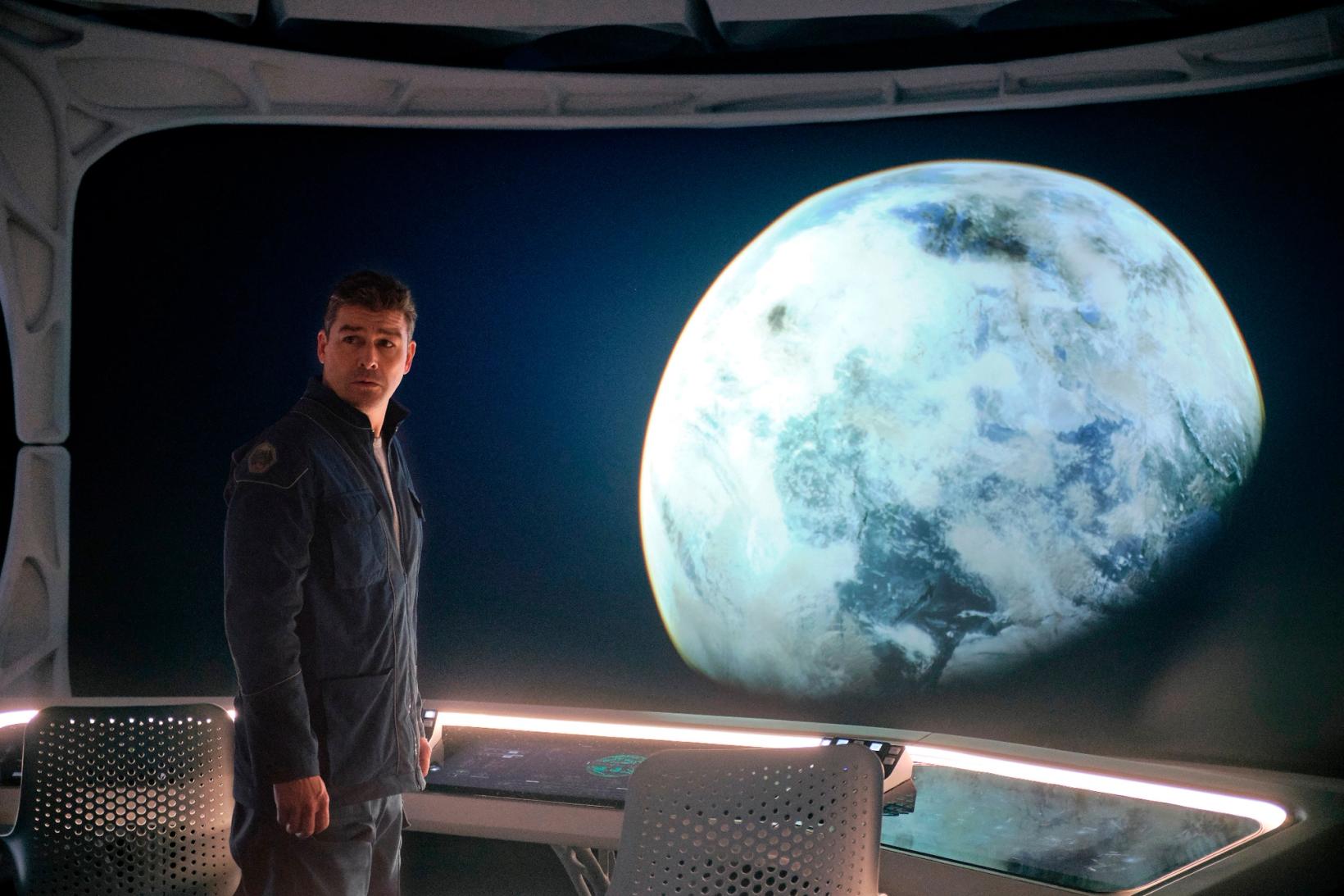 Kyle Chandler i The Midnight Sky