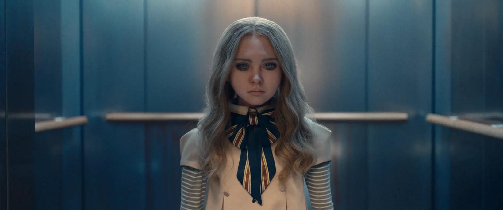 a woman with a wig
