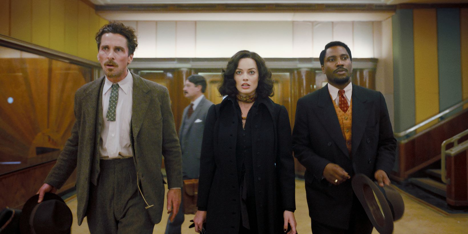 Christian Bale, Margot Robbie og John David Washington i Amsterdam