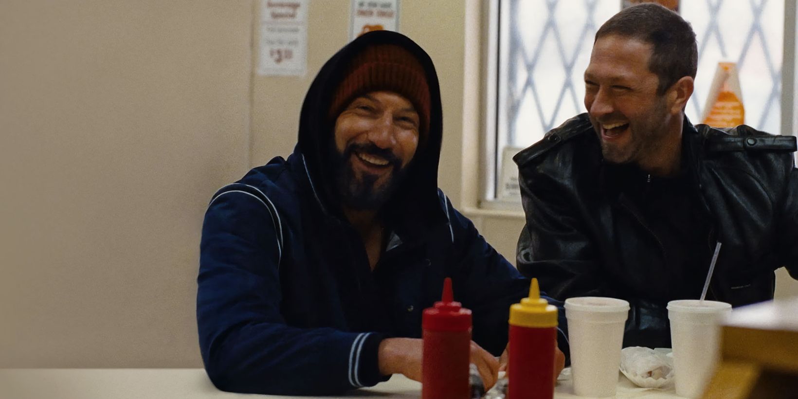 Jon Bernthal og Ebon Moss-Bachrach i "The Bear"-spesialepisoden "Gary"
