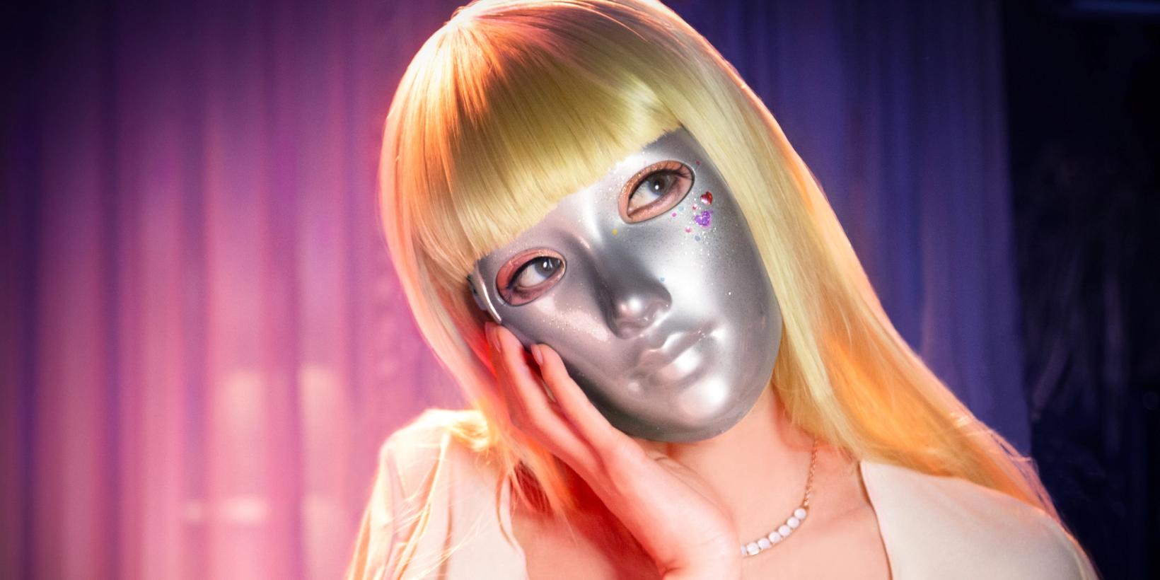 Mask Girl