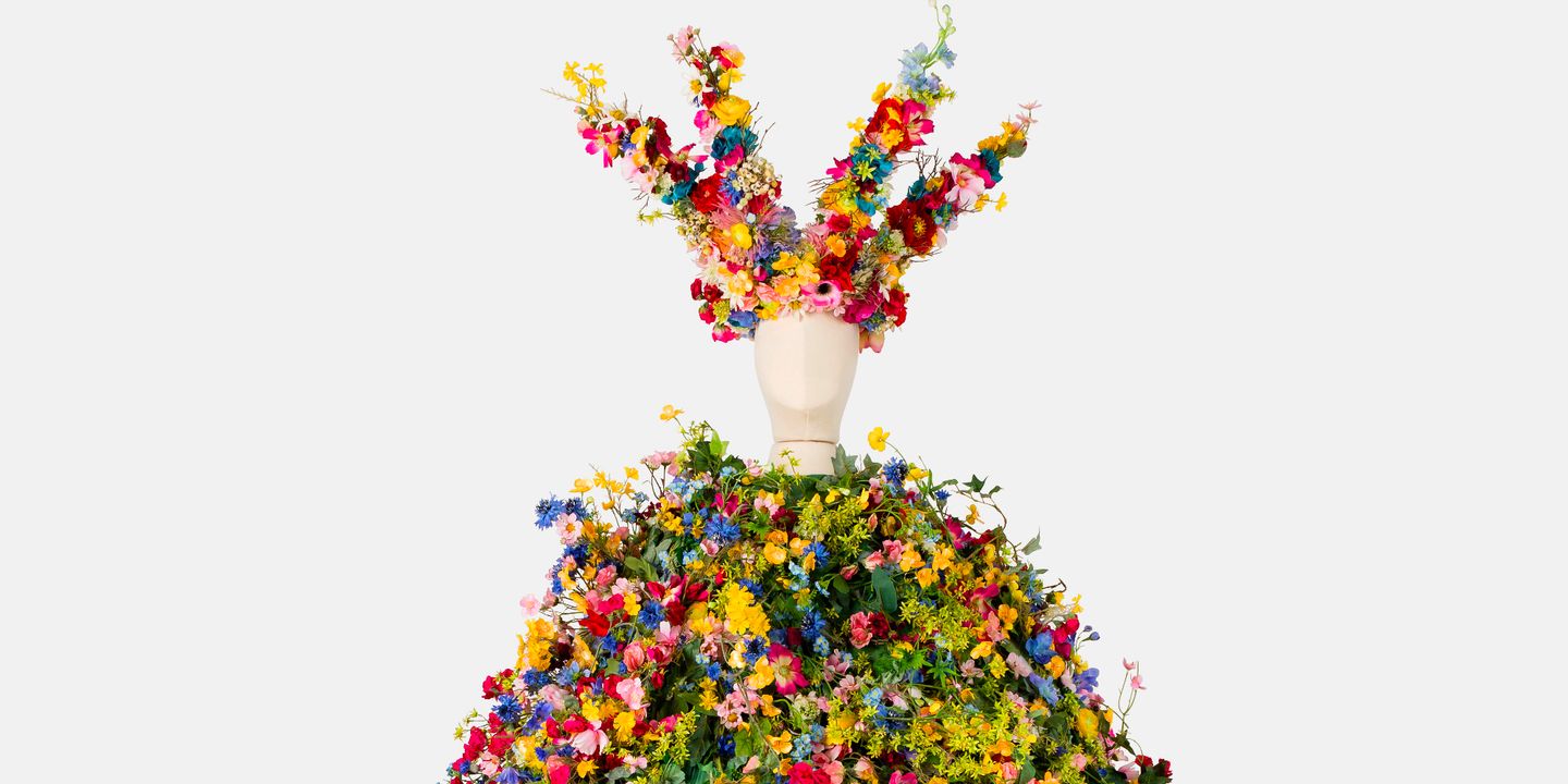 Hårga-blomsterkjolen fra Midsommar, på auksjon