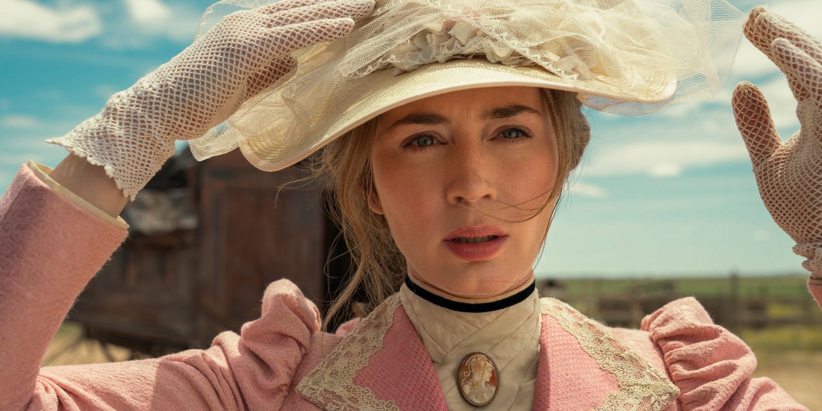 Emily Blunt i The English