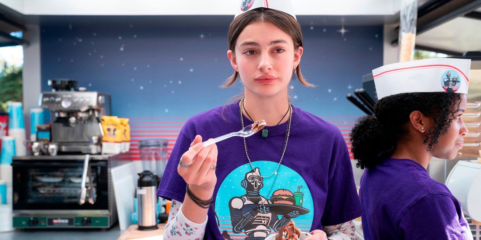 Diana Silvers i Space Force sesong 1