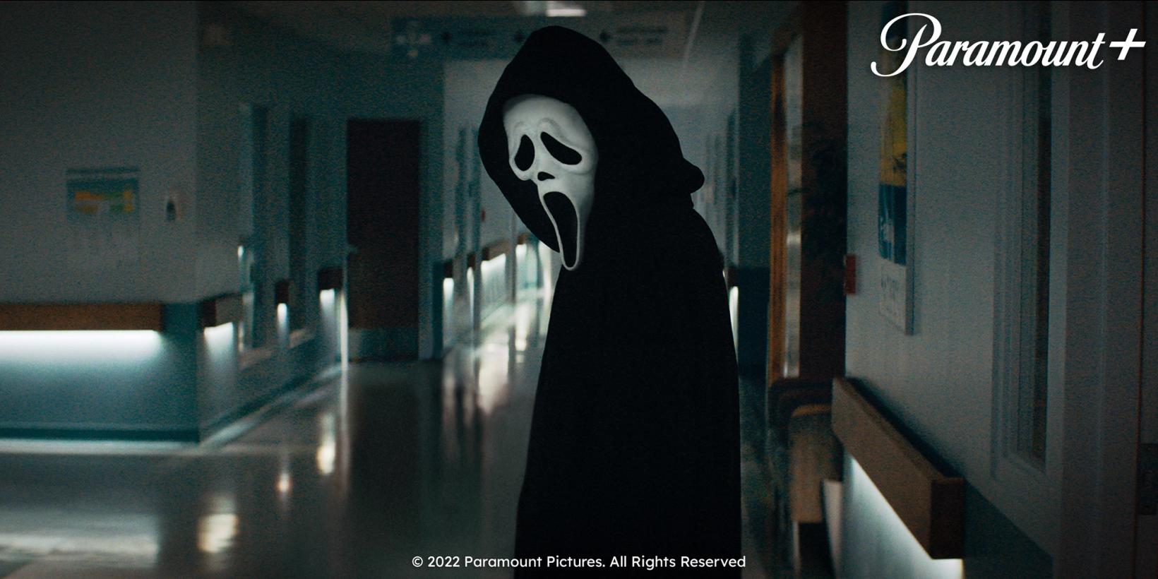 Scream (2022) med Paramount+-logo og legal lines