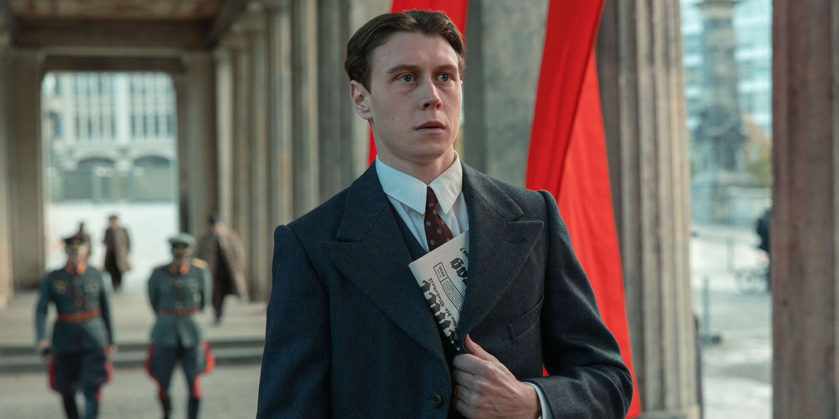 George MacKay i Munich - The Edge of War