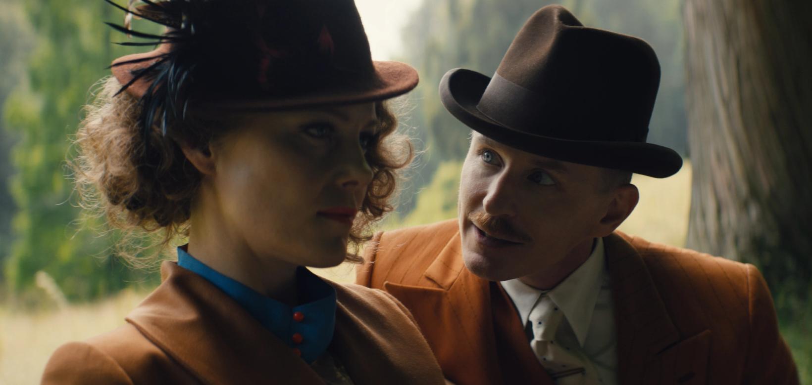 Spionen_still_Ingrid Bolsø Berdal og Alexander Scheer.tif