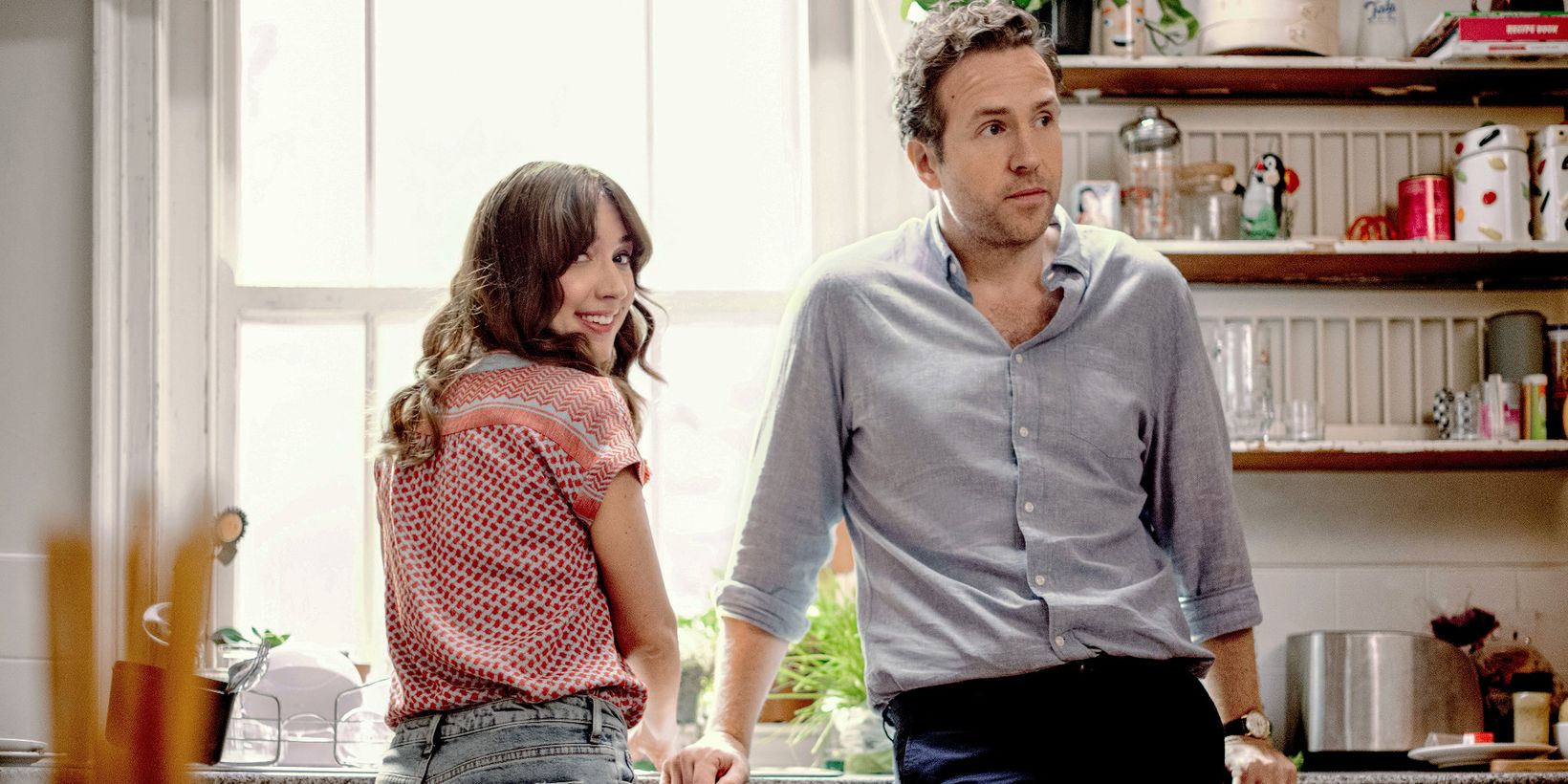 Rafe Spall og Esther Smith i Trying sesong 1
