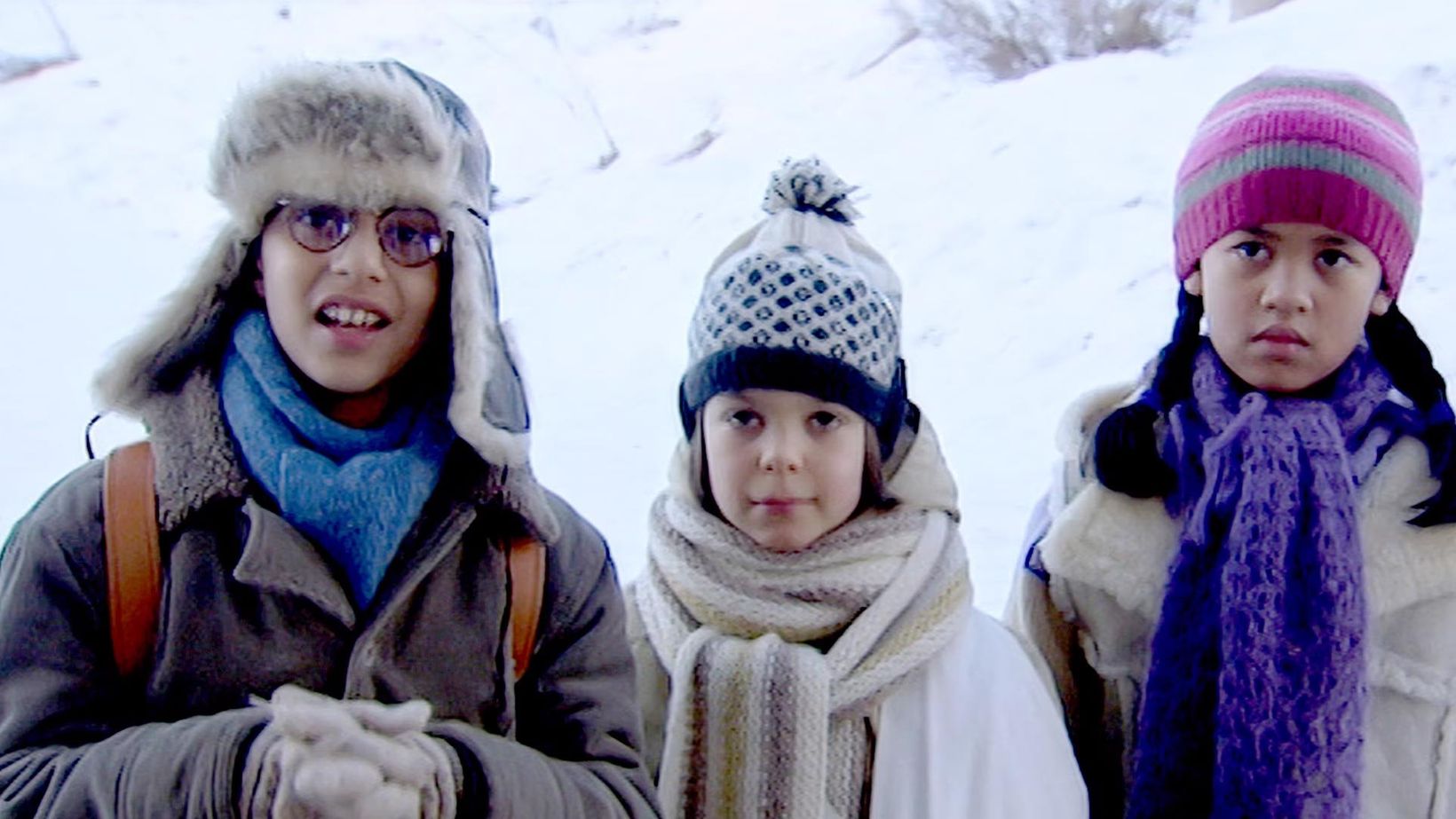 Atif, Nure og Akaya i Jul i Svingen