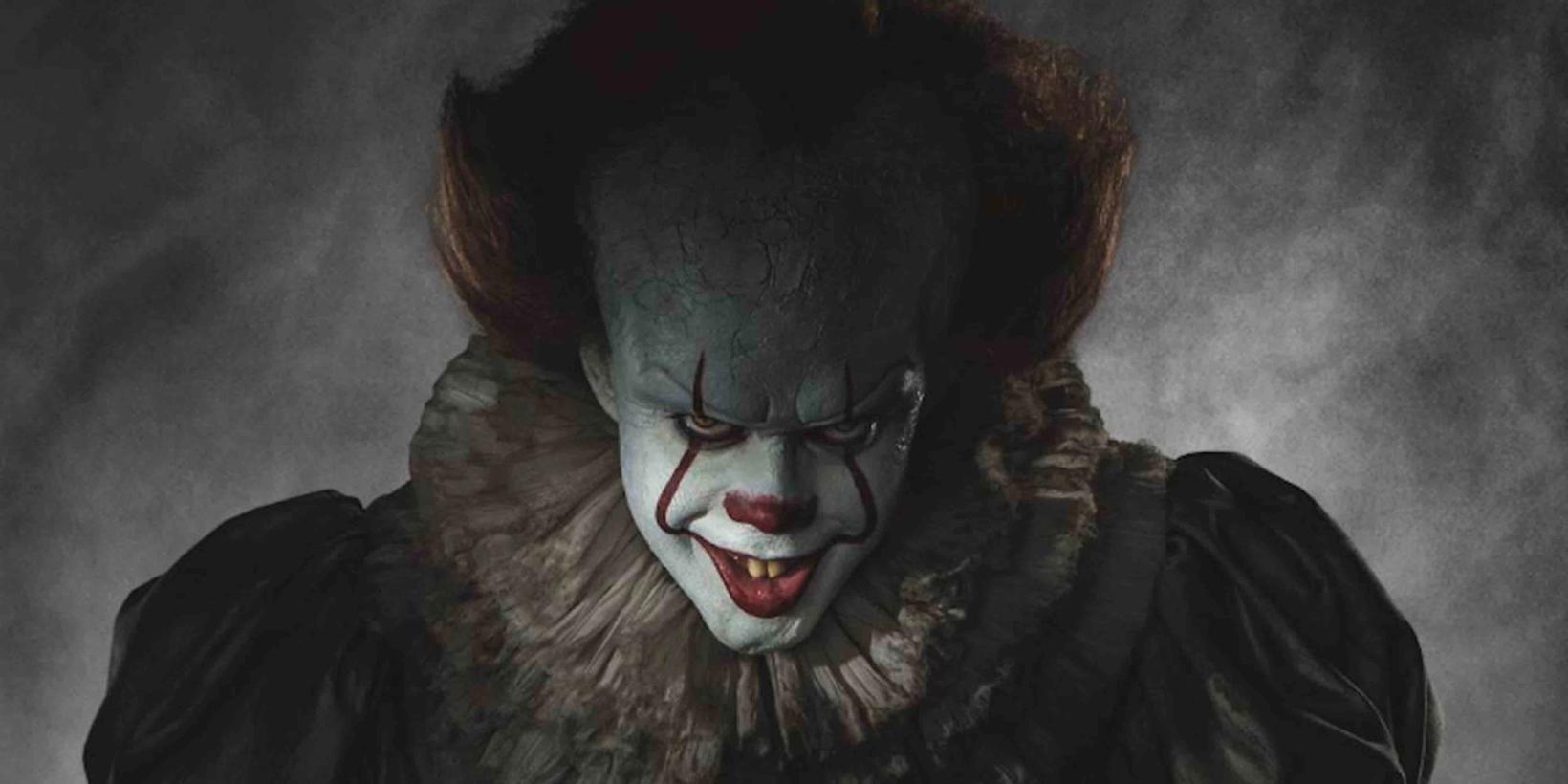 Bill Skarsgård som Pennywise i It