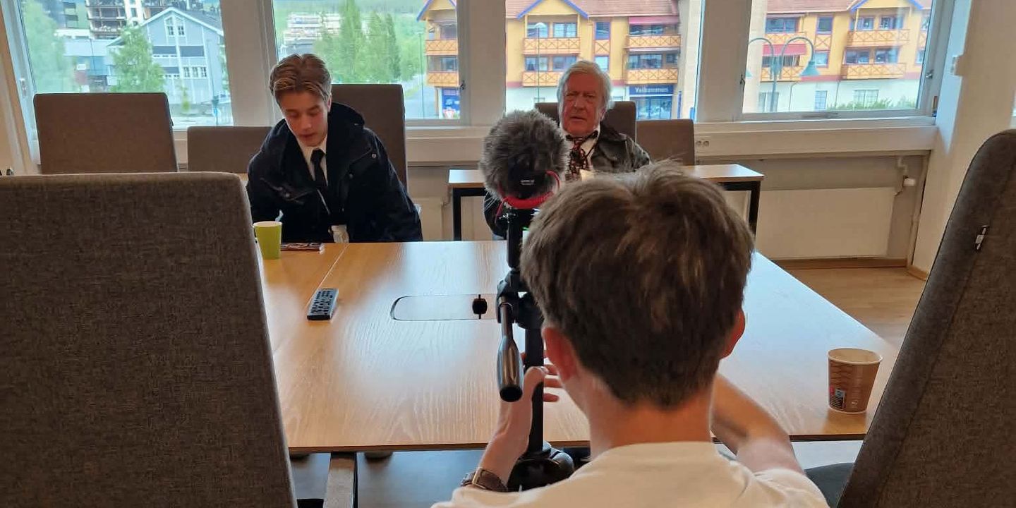 Fra innspillingen av Olsenbanden og statshemmeligheten
