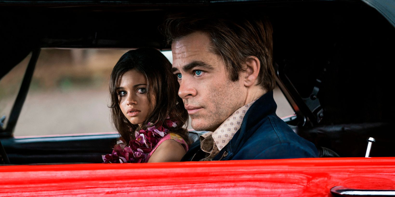 Chris Pine og India Eisley i I Am the Night