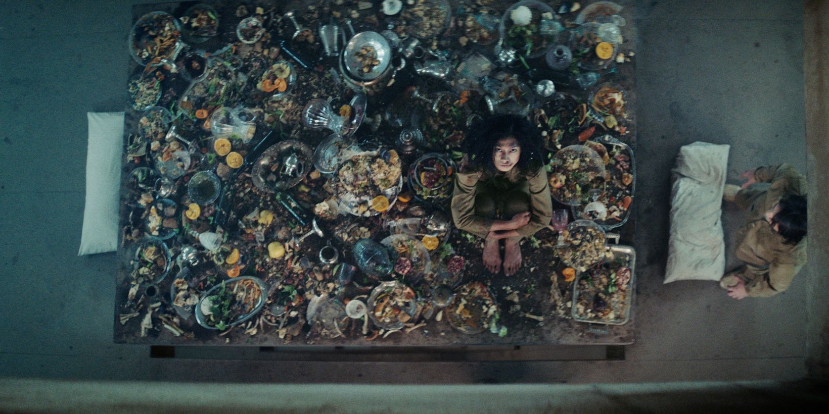 Alexandra Masangkay i El hoyo/The Platform