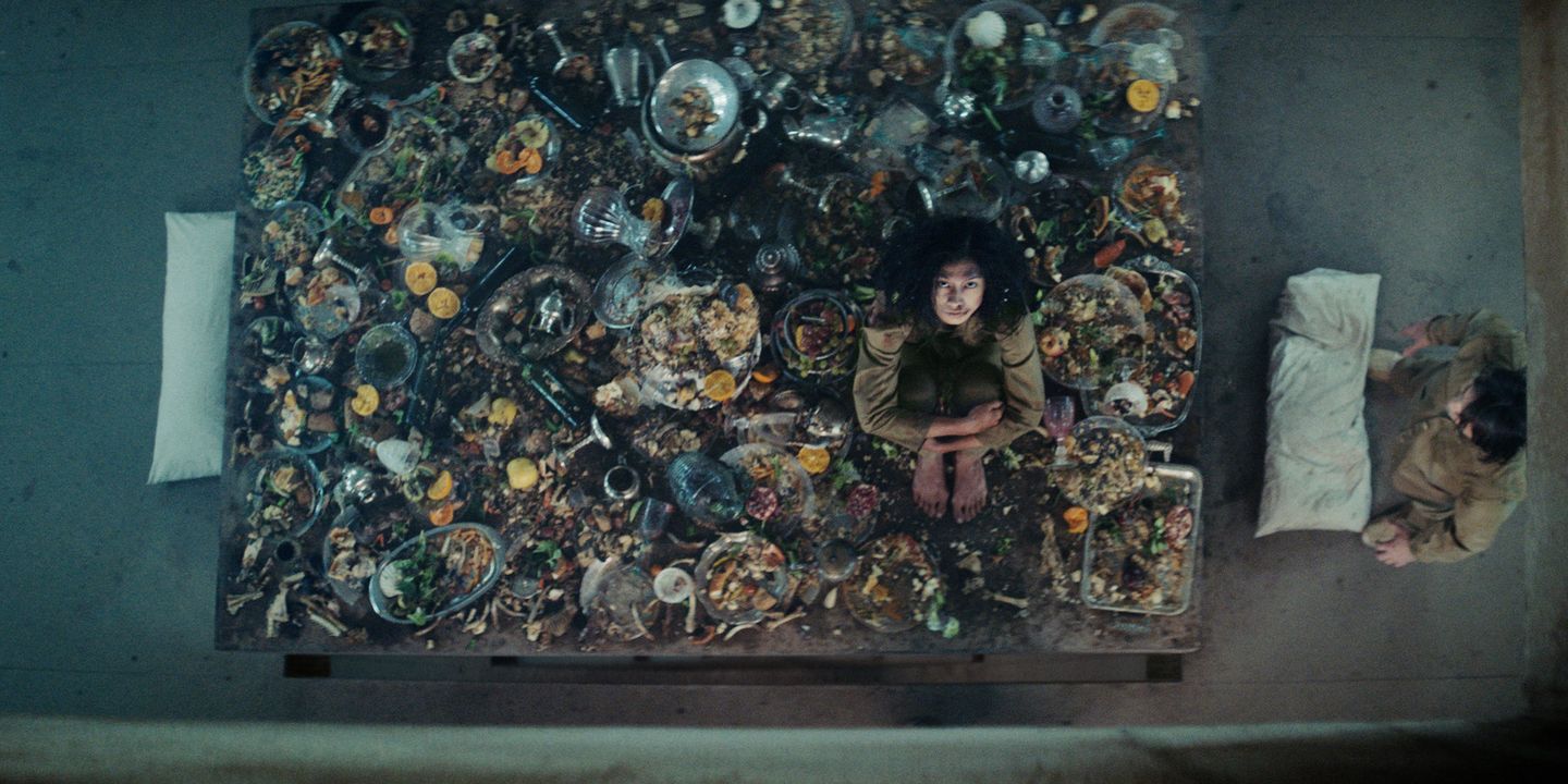 Alexandra Masangkay i El hoyo/The Platform