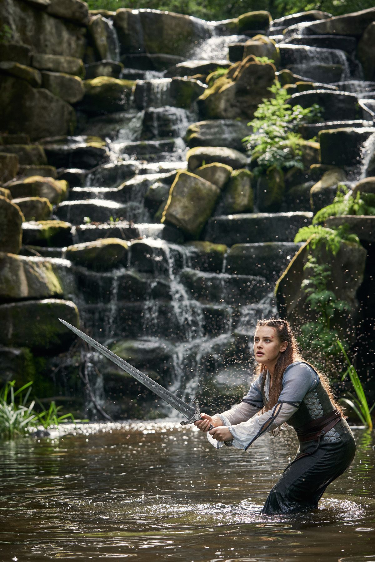 Katherine Langford i Cursed sesong 1