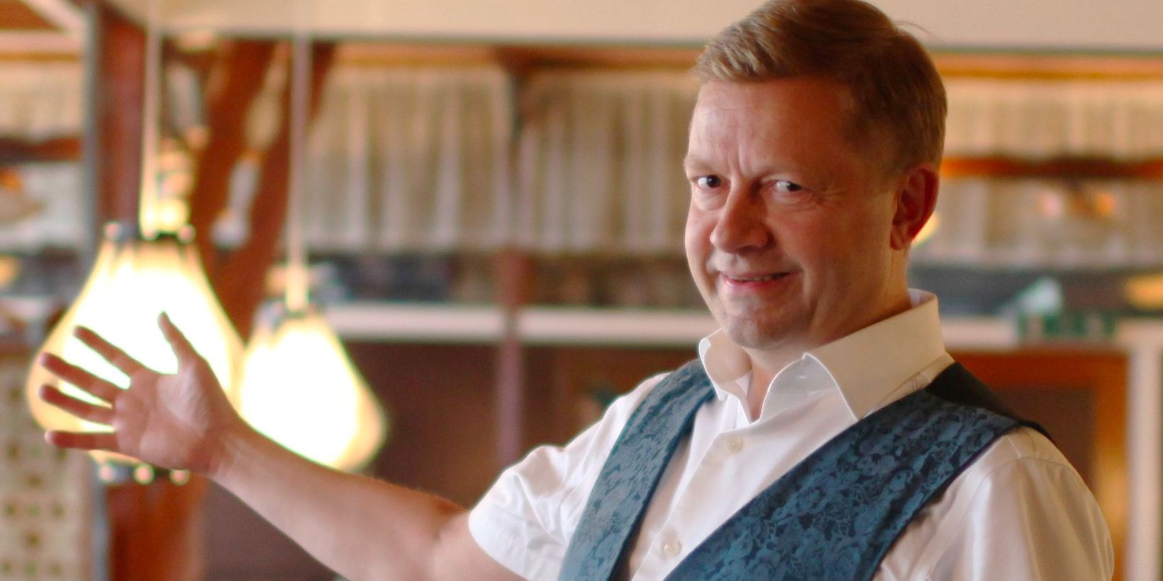 Bjarte Tjøstheim i Hellums kro