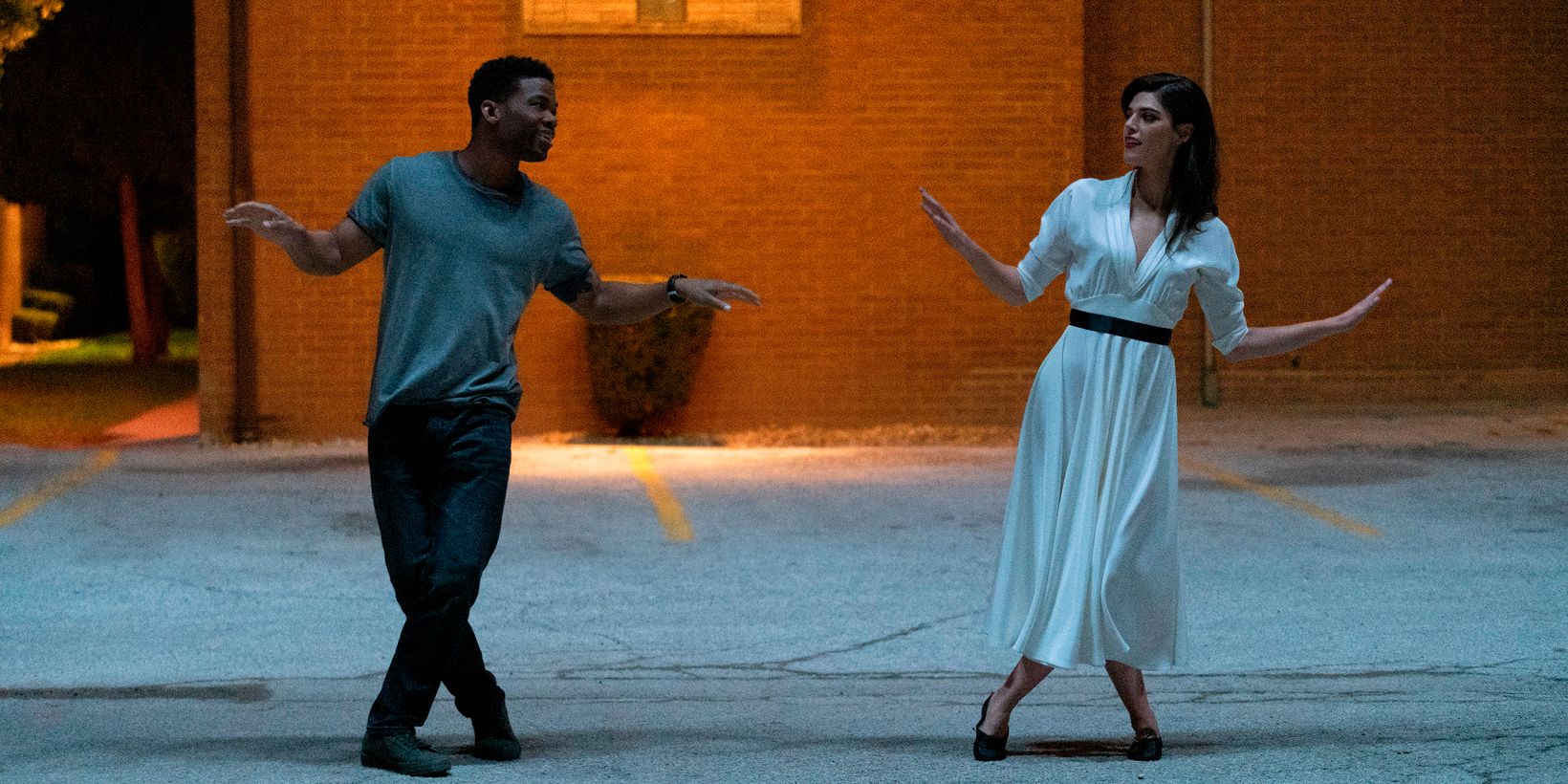 Paul James og Callie Hernandez i Soundtrack sesong 1