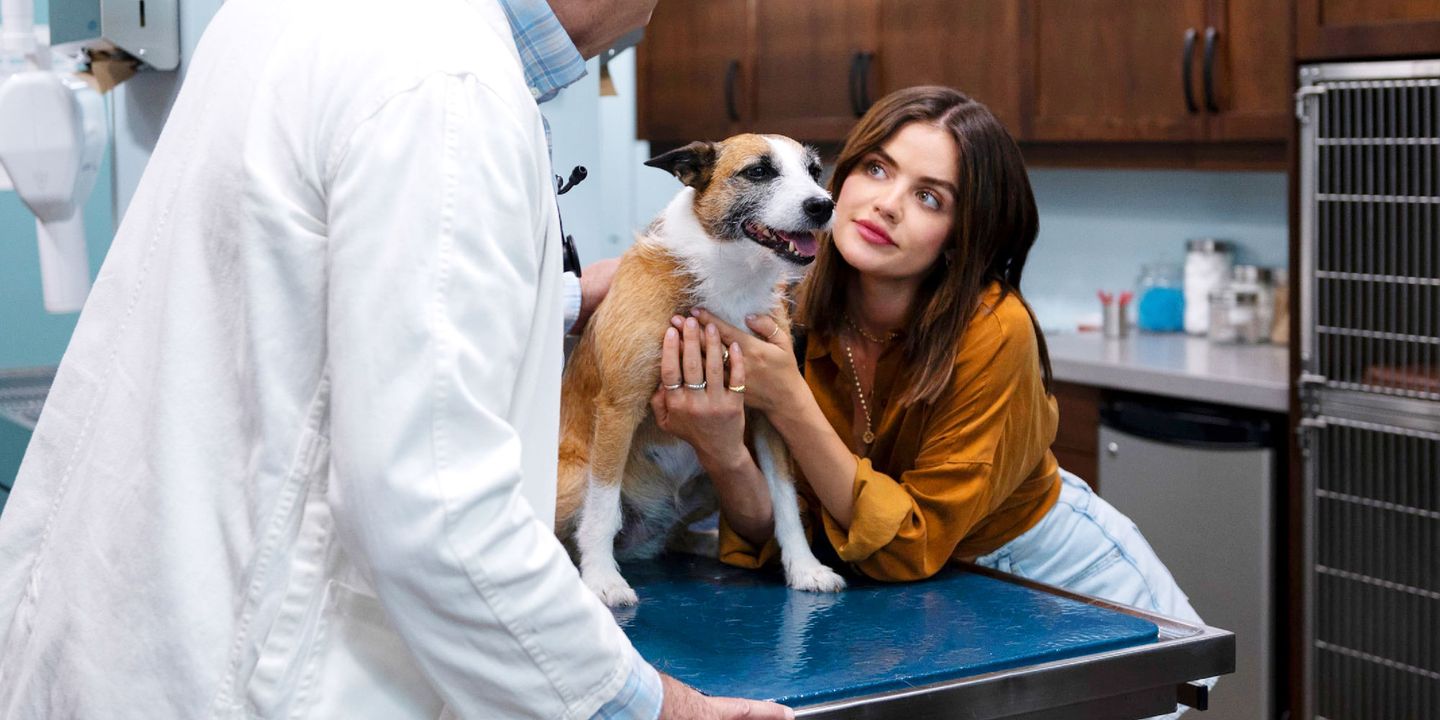 Lucy Hale i Puppy Love