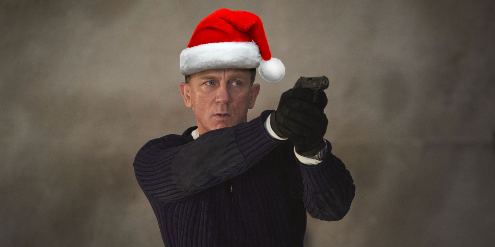 Daniel Craig i James Bond: No Time to Die, men med nisselue