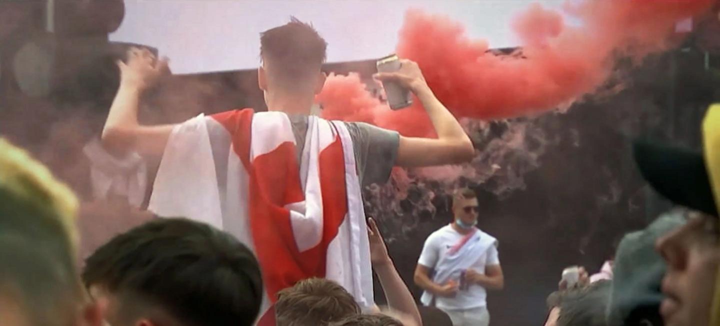 Stillbilde fra Finalen: Angrep på Wembley/The Final: Attack on Wembley.