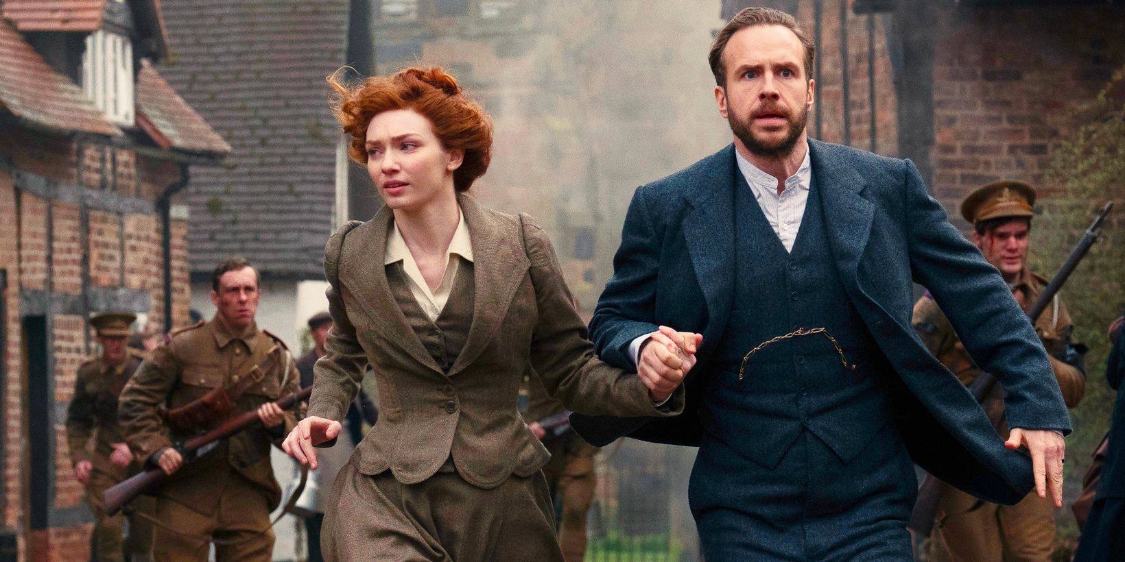 Eleanor Tomlinson og Rafe Spall i War of the Worlds (2019)