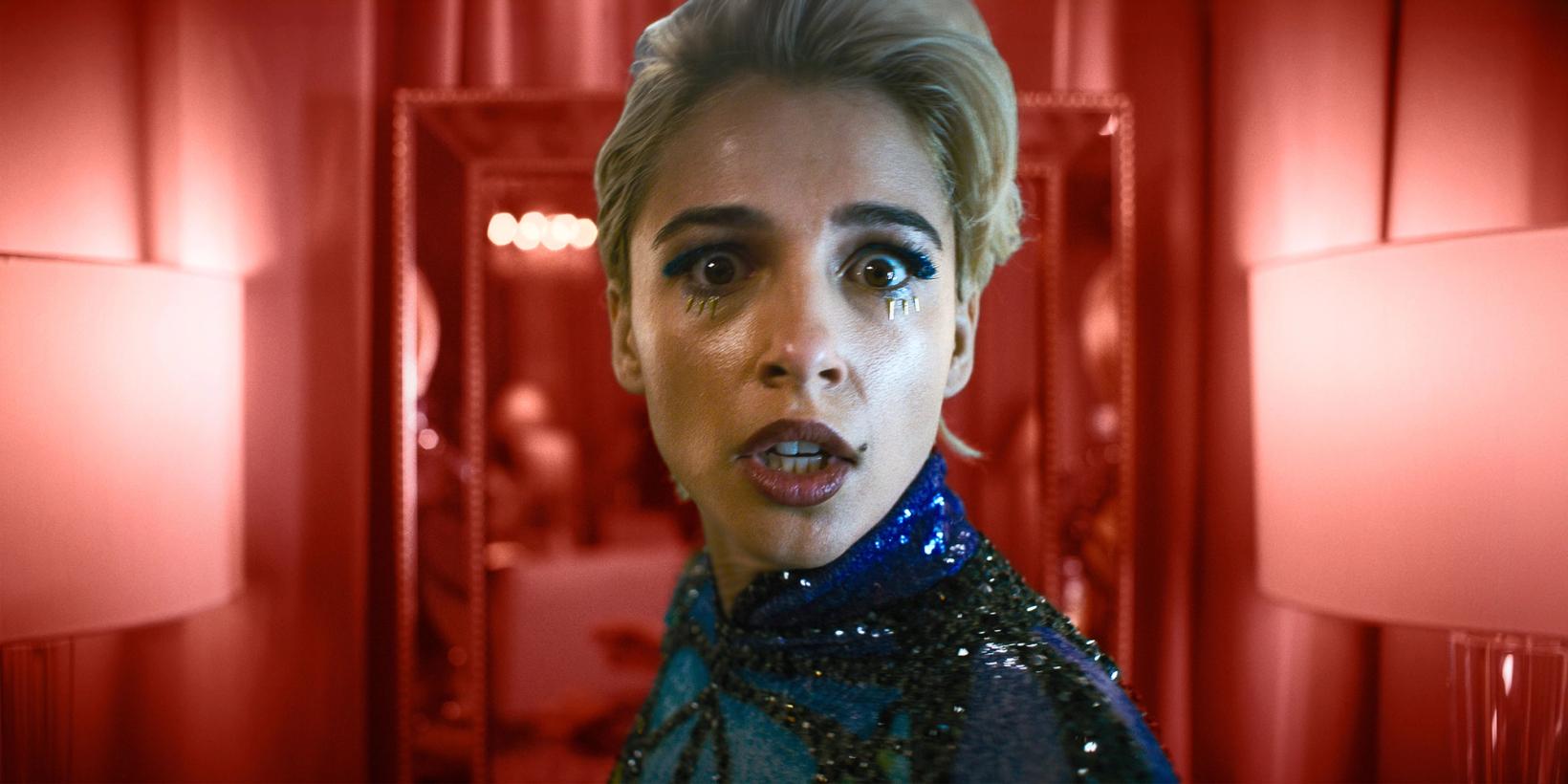 Naomi Scott i Smile 2