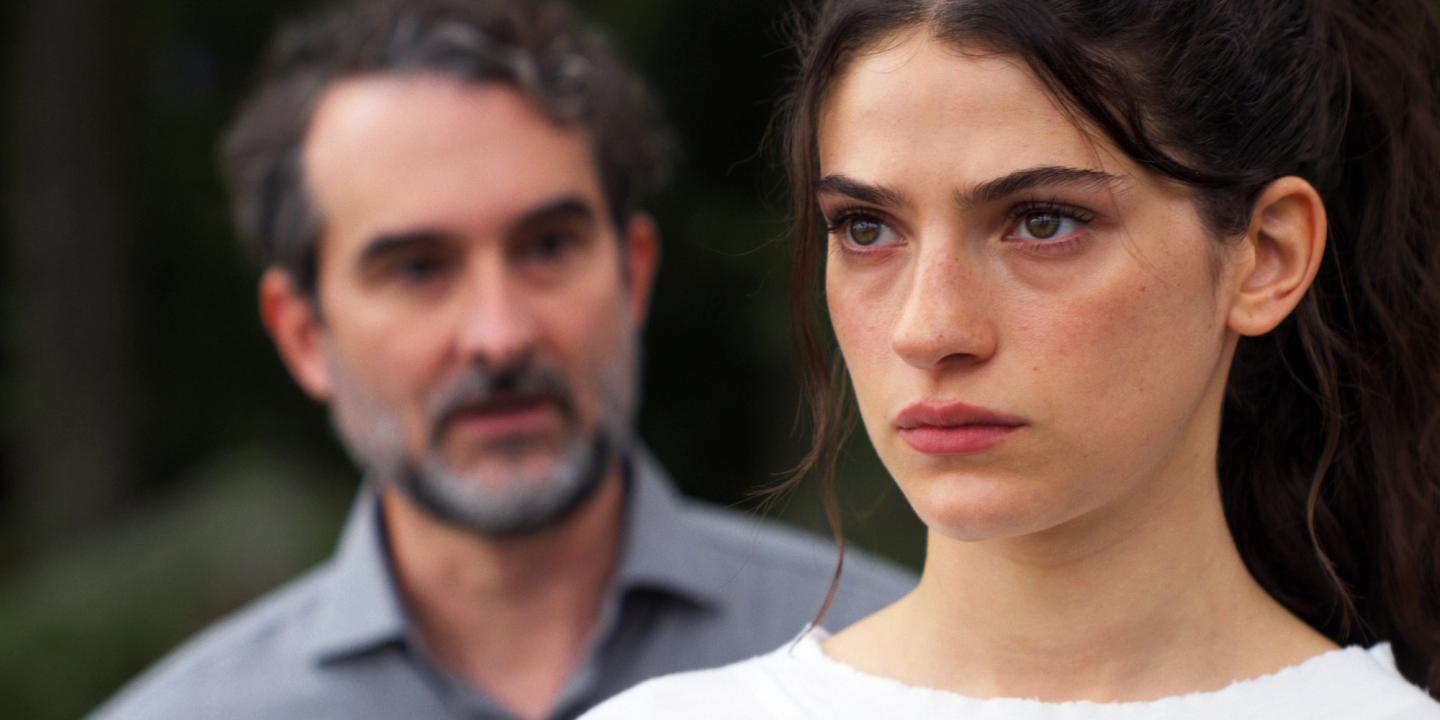 Ella Rubin og Jay Duplass i Sterling Point