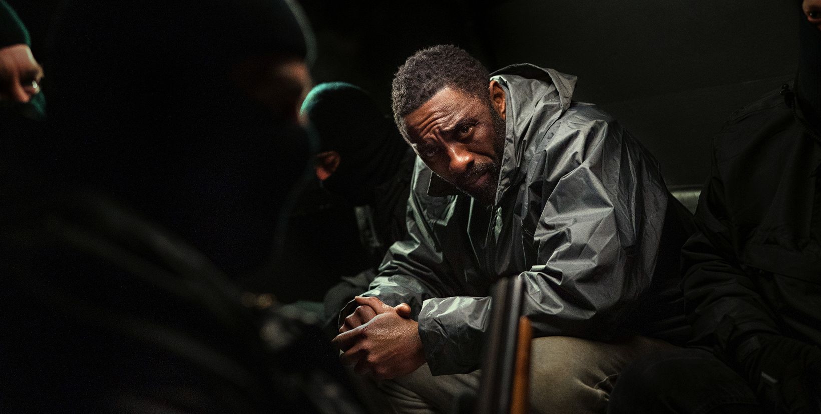 Idris Elba i Luther: The Fallen Sun