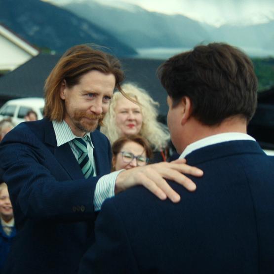 Nå kommer Grandiosa-filmen! Pål Sverre Hagen og Kristoffer Olsen spiller i "Bygd på kjærlighet"